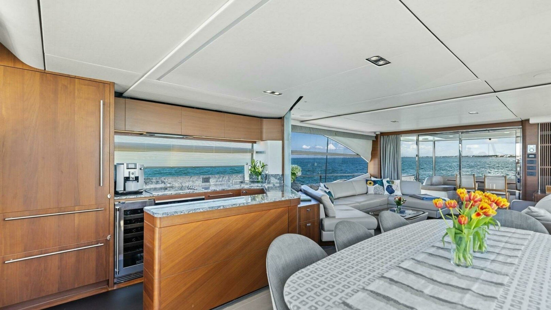 Princess Y75 – photo 12