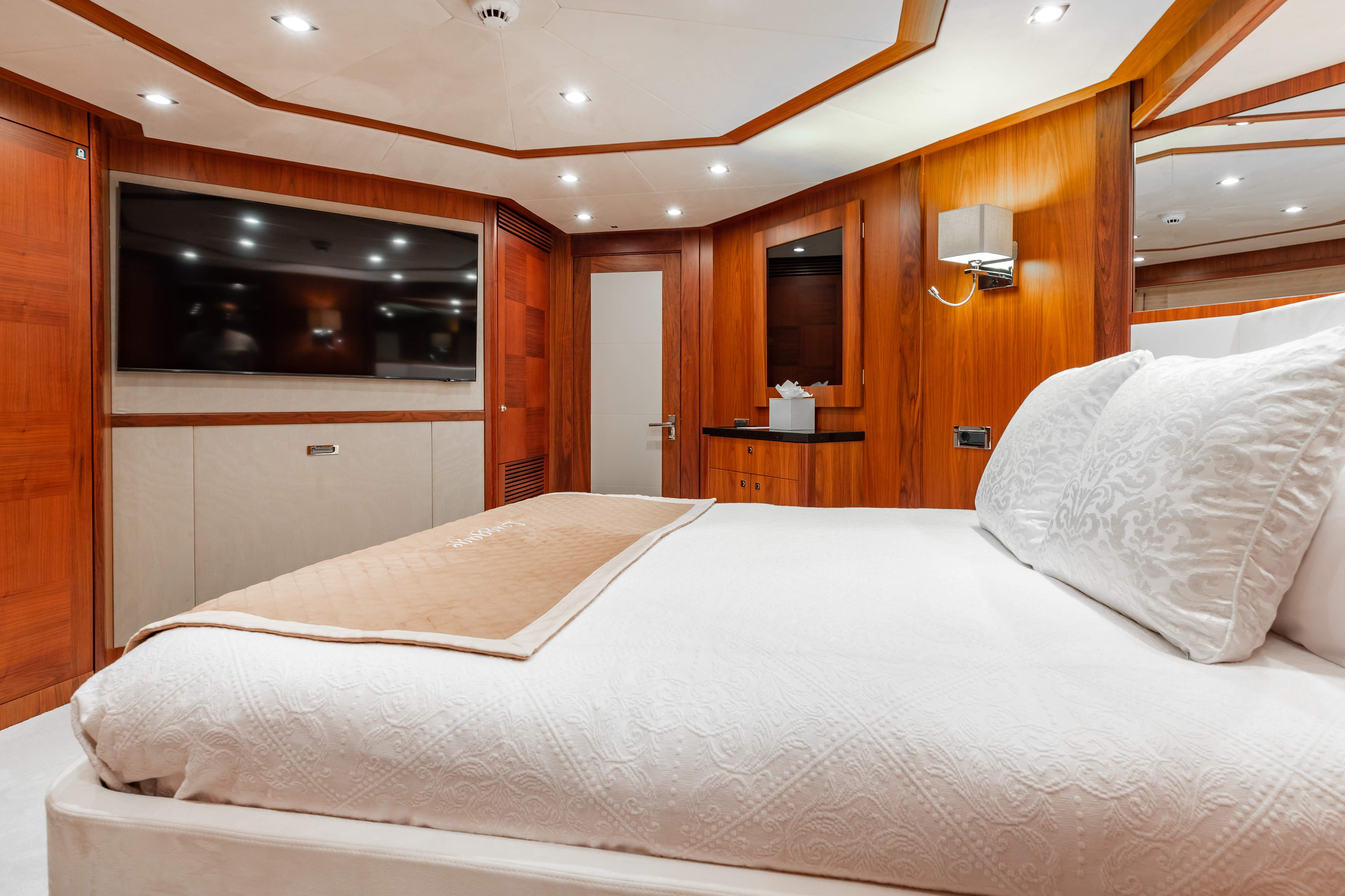 2009 Sunseeker 121 – photo 18