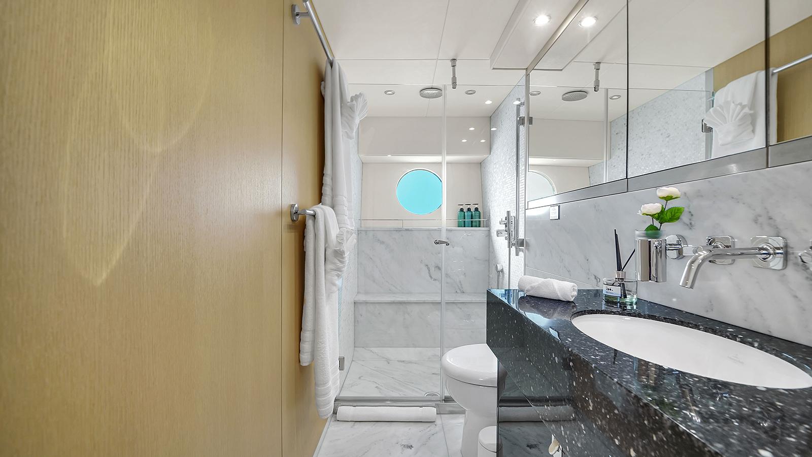 2015 Sunseeker 75 Yacht – photo 31