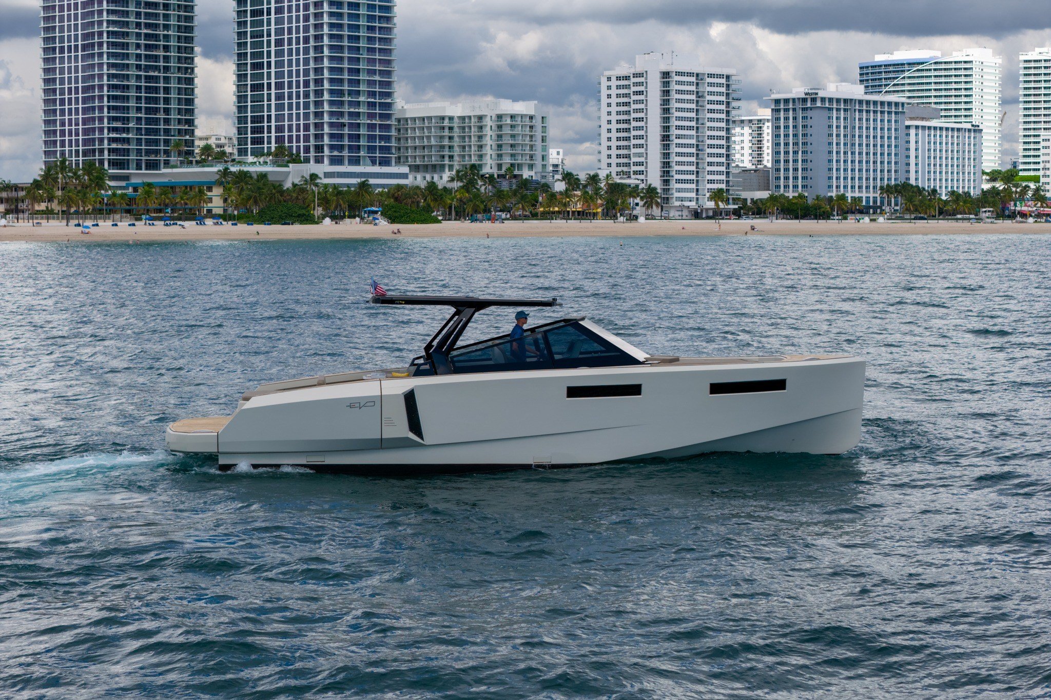 Evo Yachts R4 WA – photo 3