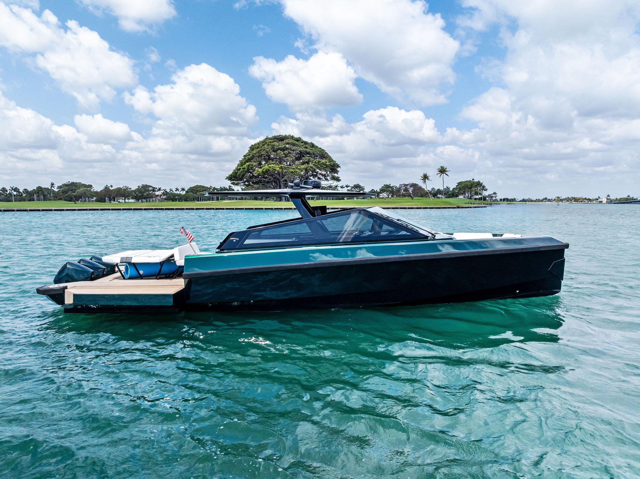 2023 Wally 43 Wallytender X for sale in Miami Beach – exterior view