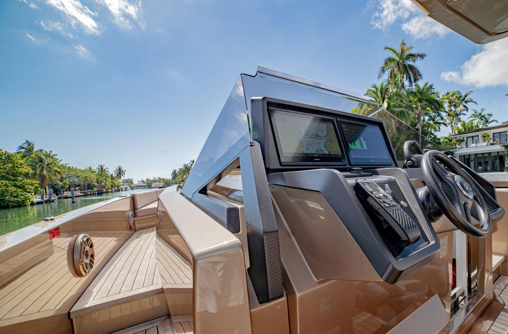 2019 Wally WallyTender 48 – photo 10
