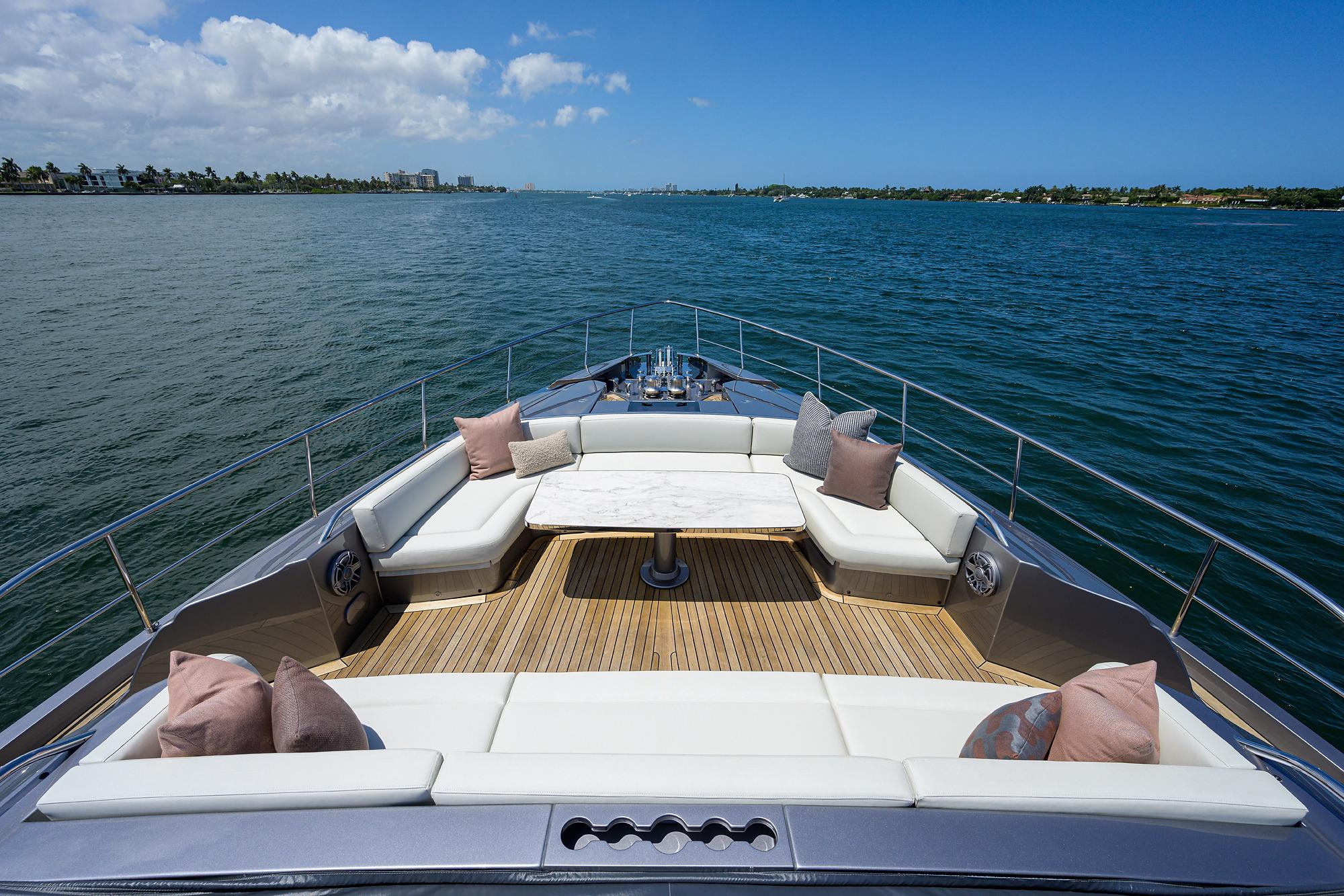 2022 Pershing 9X – photo 14