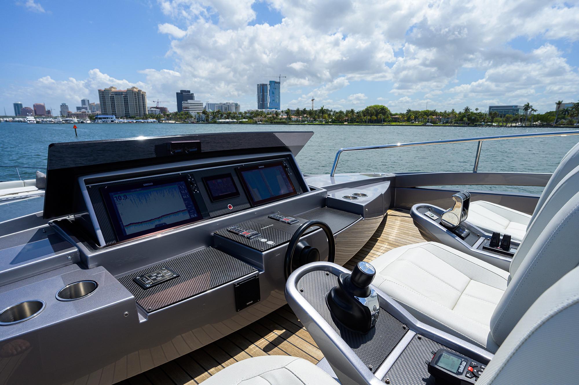2022 Pershing 9X – photo 21