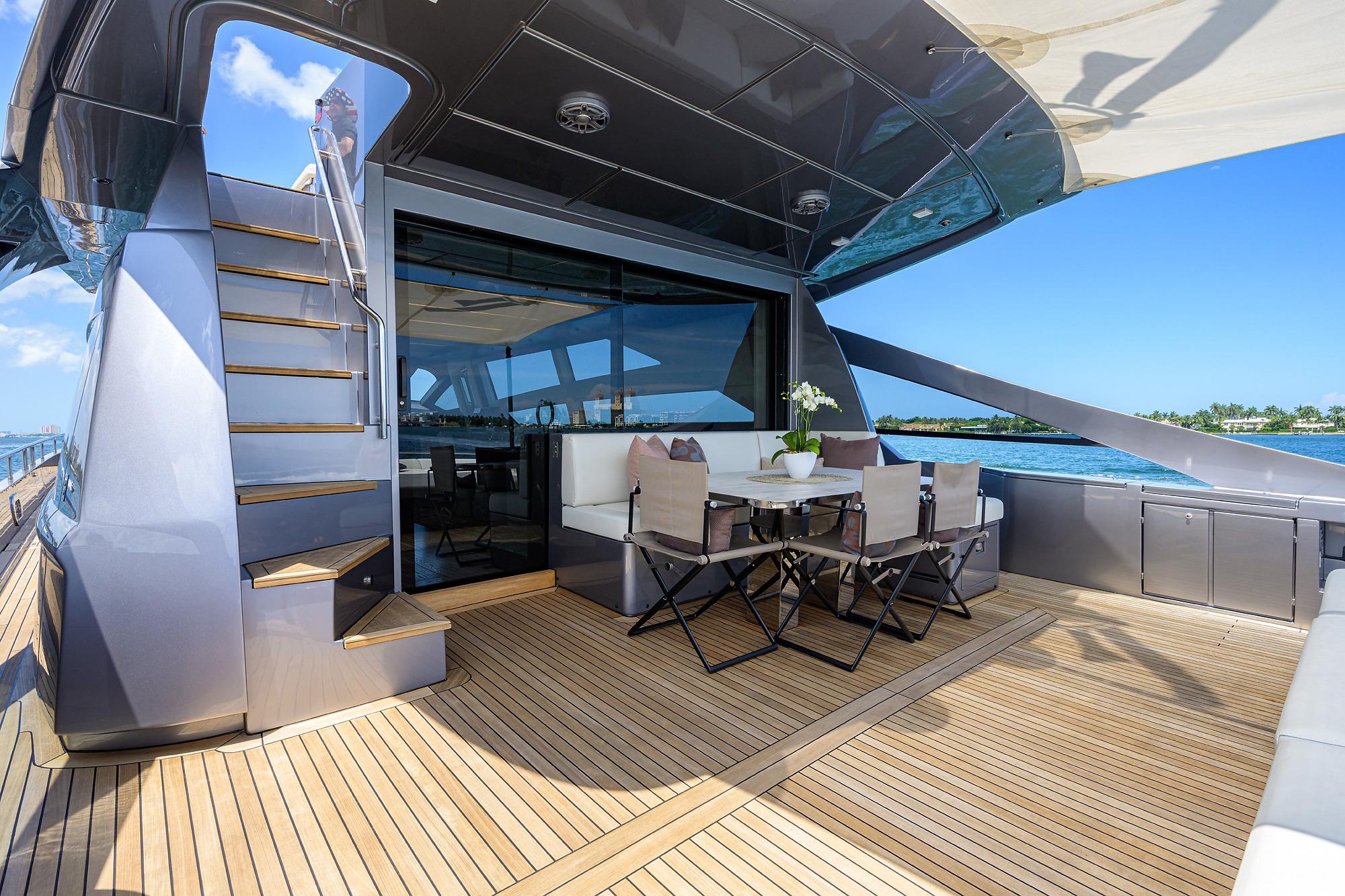 2022 Pershing 9X – photo 28