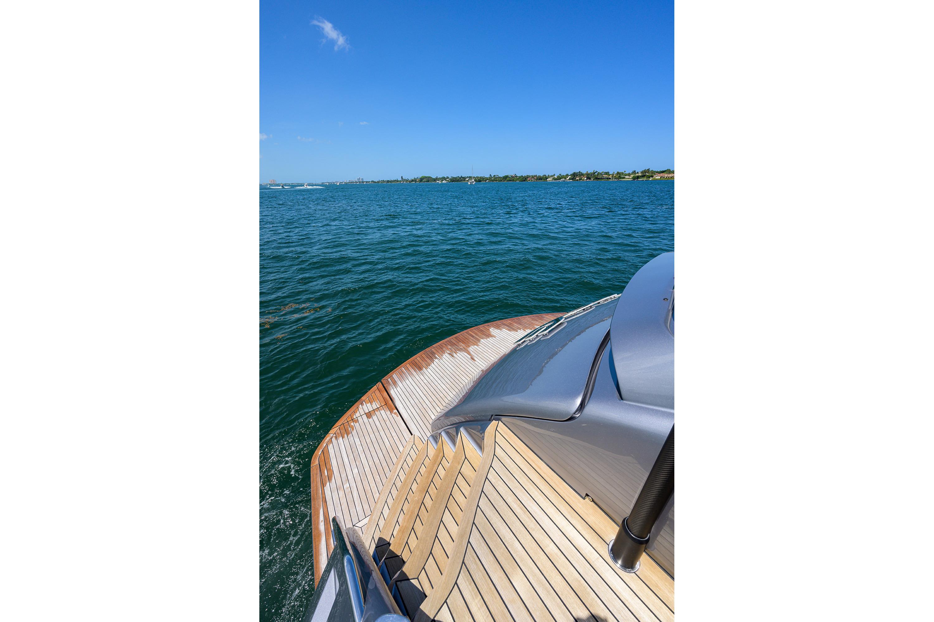 2022 Pershing 9X – photo 35