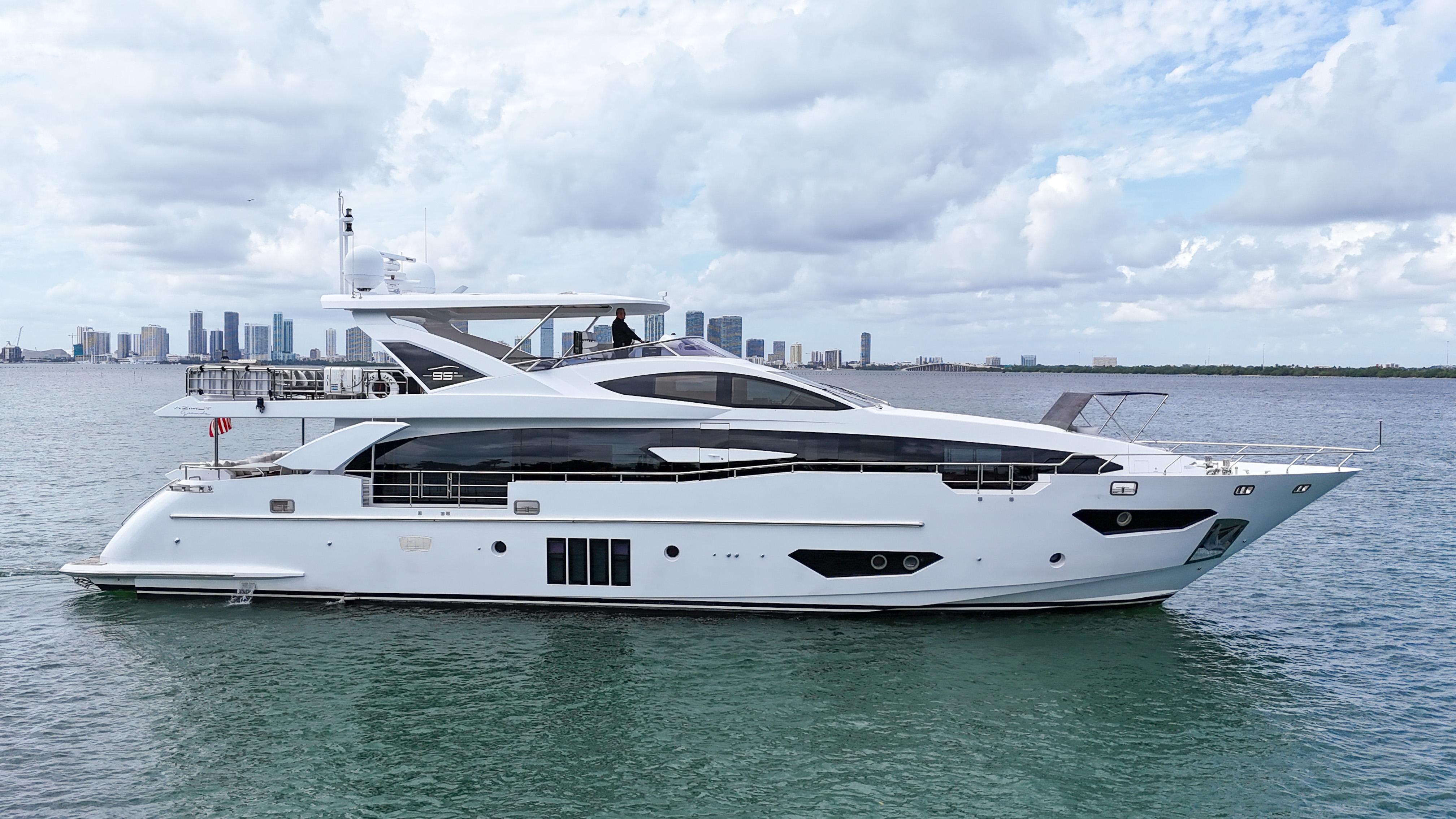 2017 Azimut 30 Metri for sale in Miami – exterior view