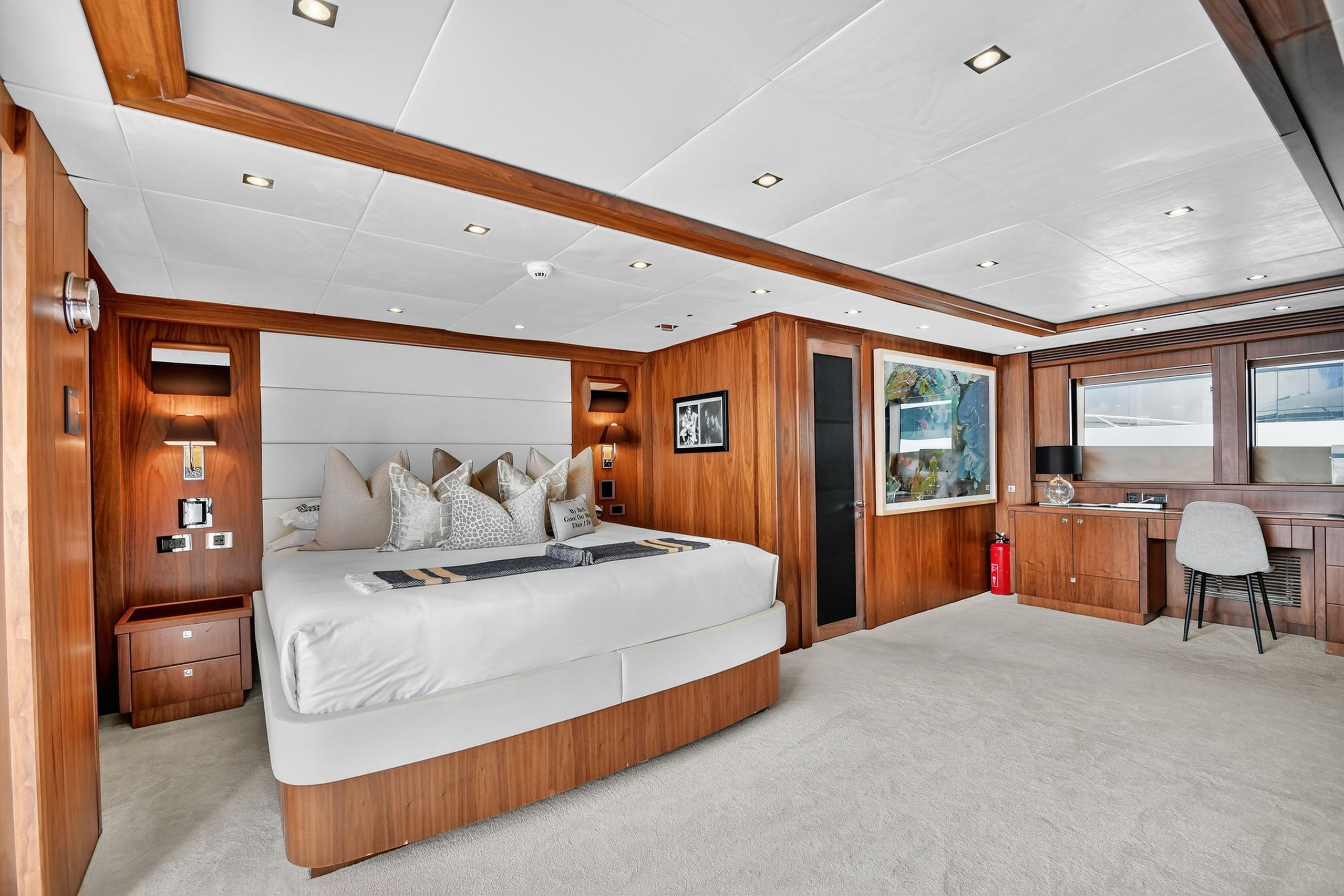 2010 Sunseeker 40 Metre – photo 14