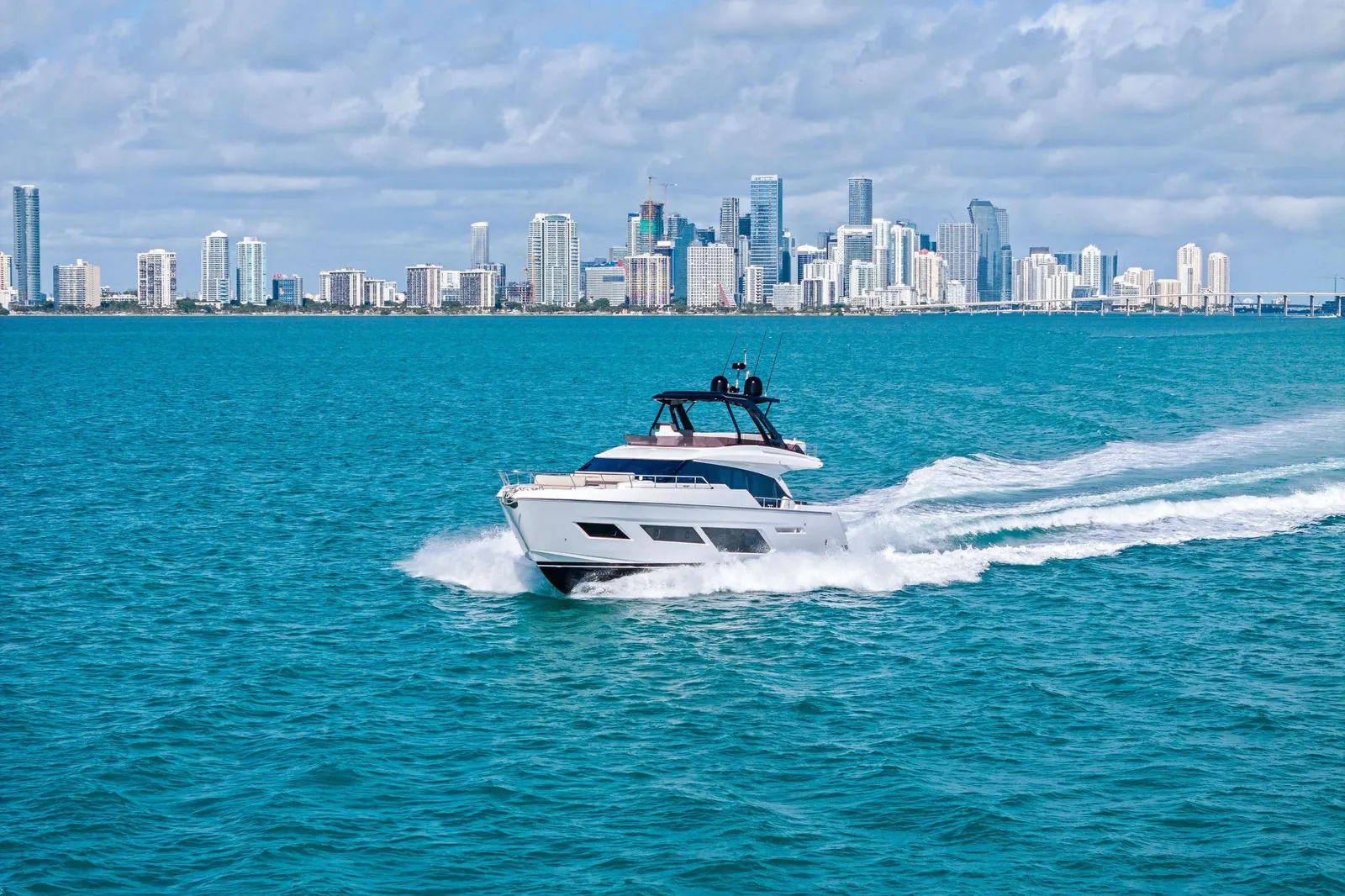 2024 Ferretti 720 – photo 8