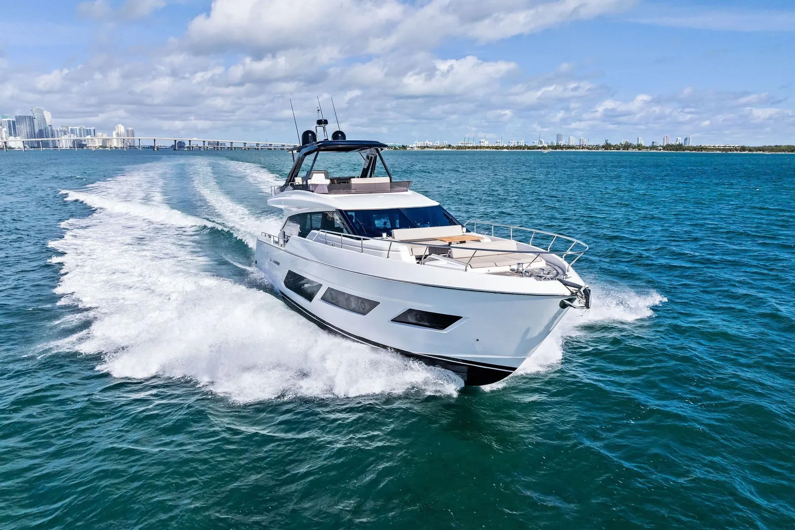 2024 Ferretti 720 – photo 12