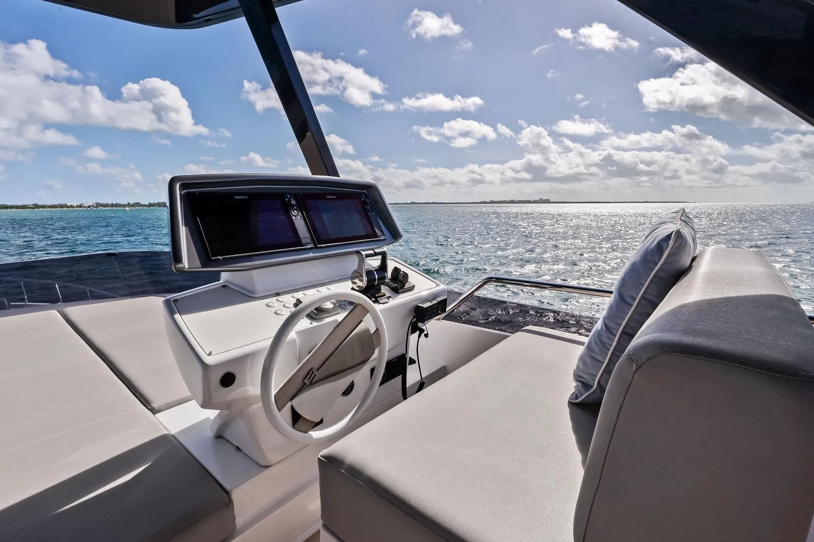 2024 Ferretti 720 – photo 22