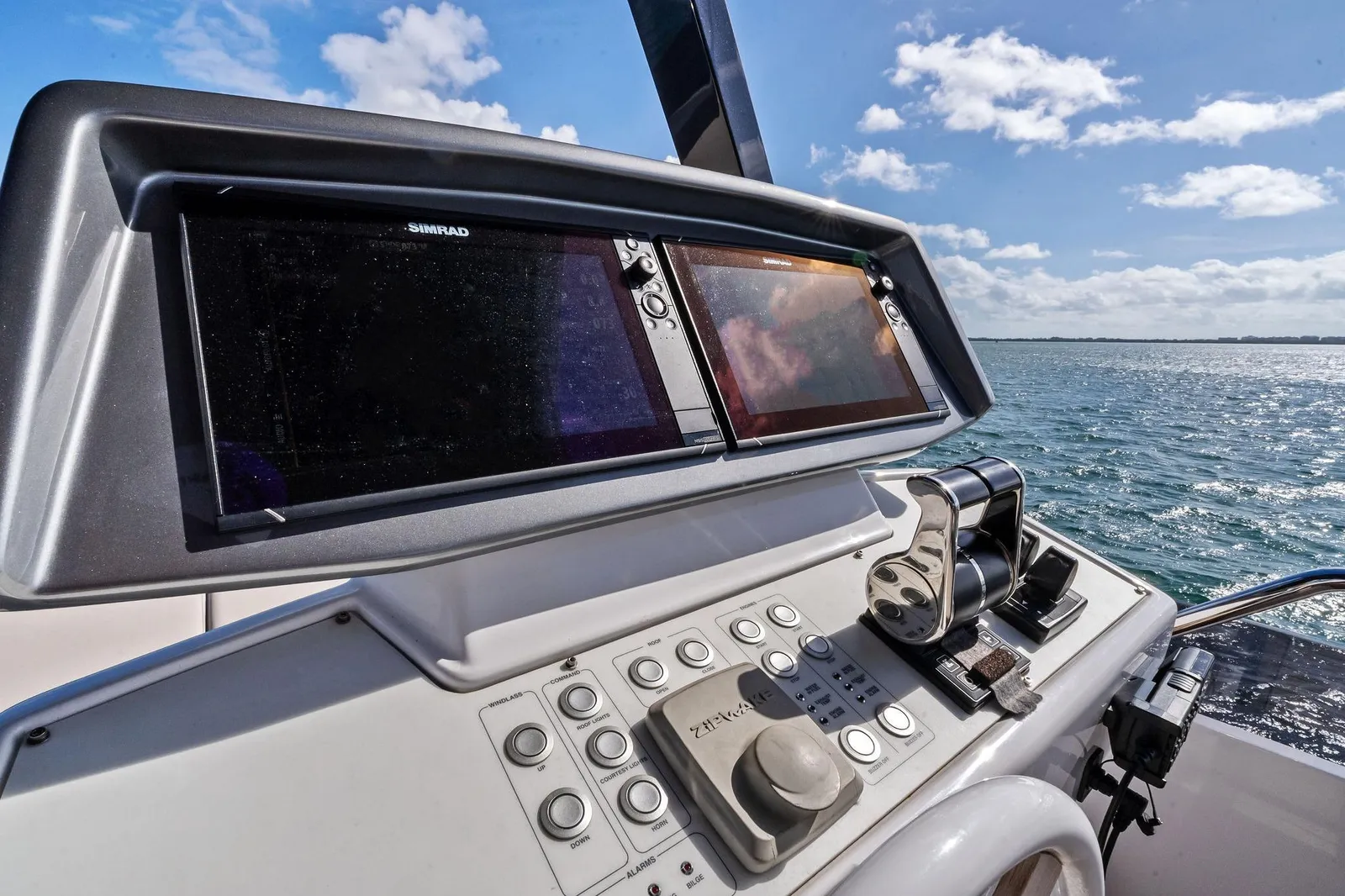 2024 Ferretti 720 – photo 25