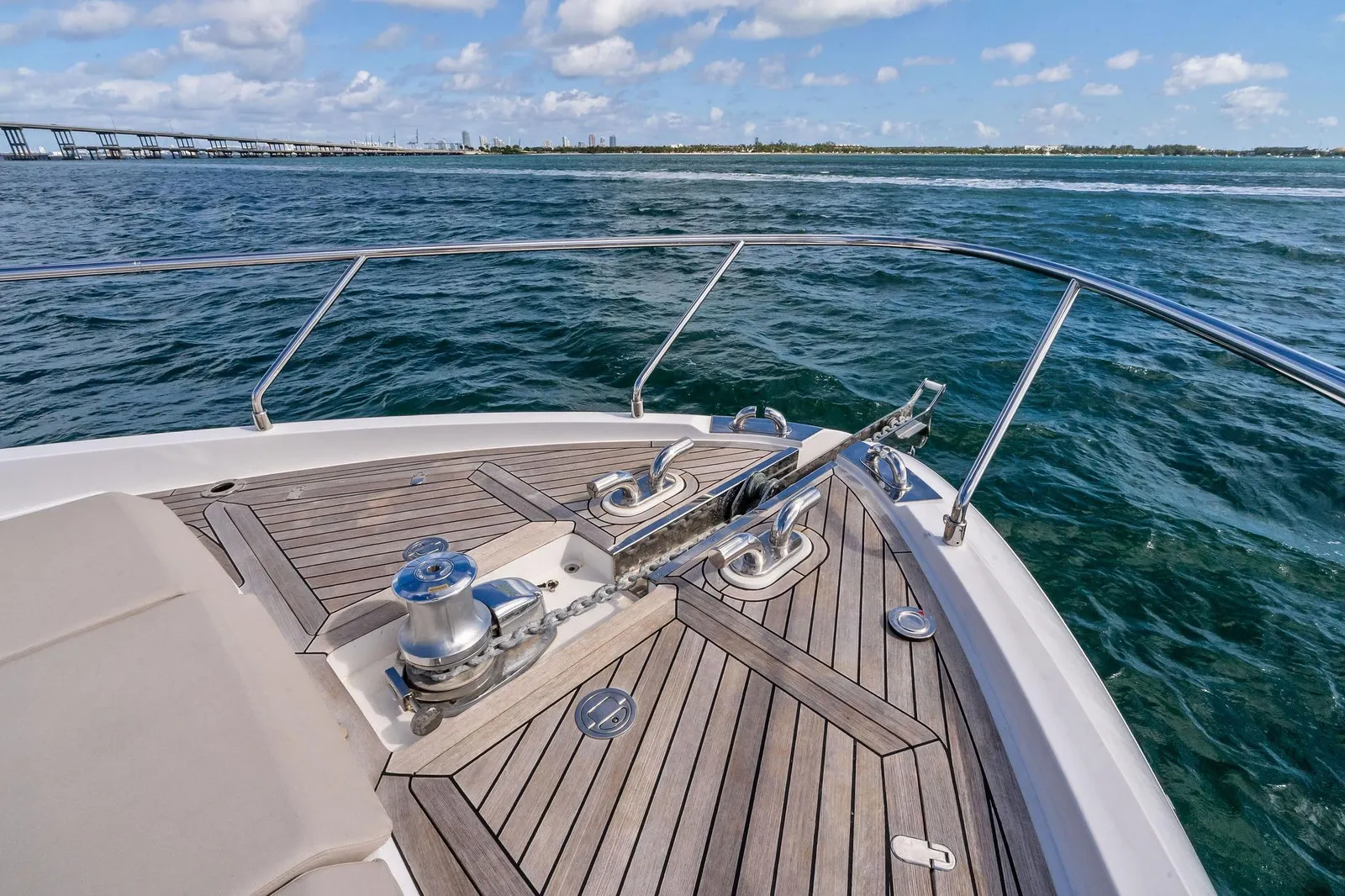 2024 Ferretti 720 – photo 28