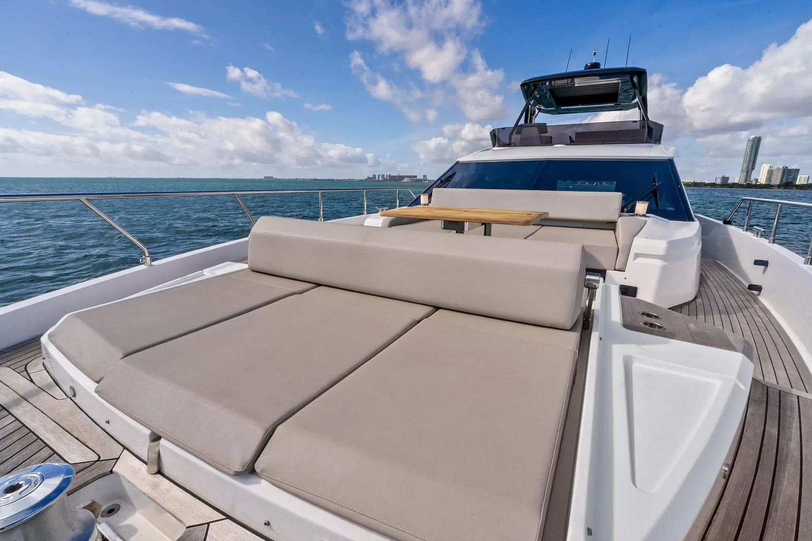 2024 Ferretti 720 – photo 30