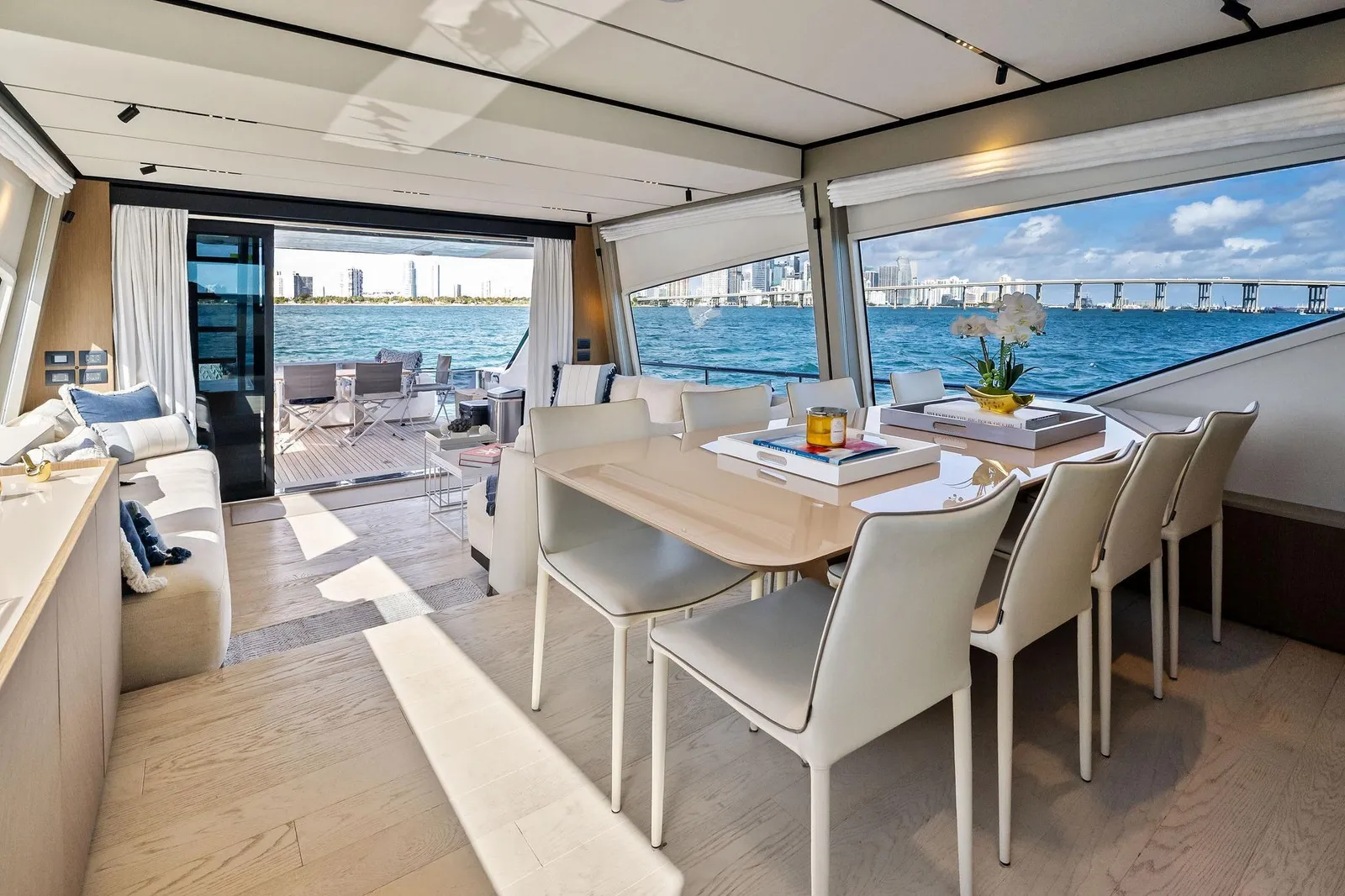 2024 Ferretti 720 – photo 50