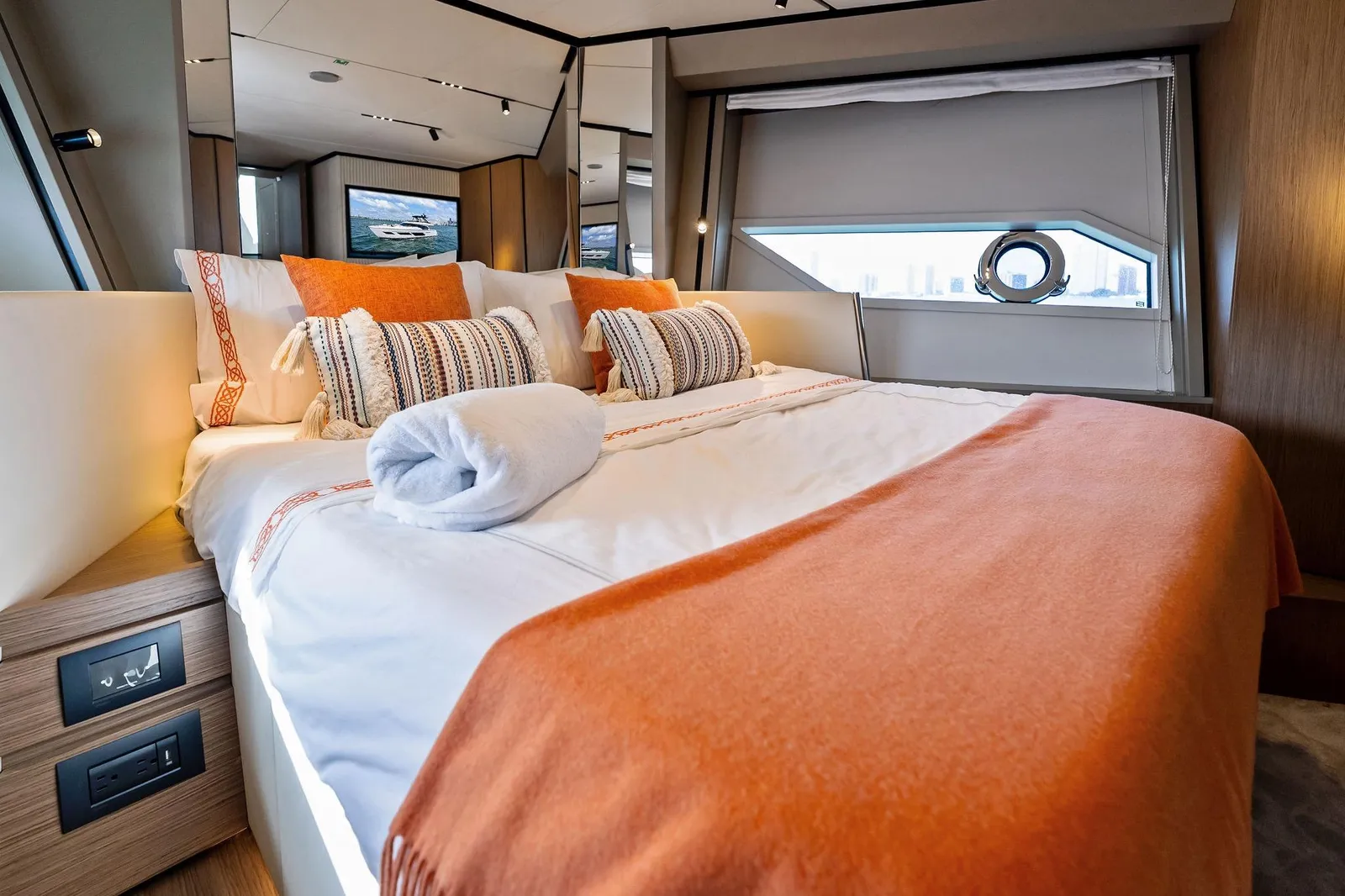 2024 Ferretti 720 – photo 63