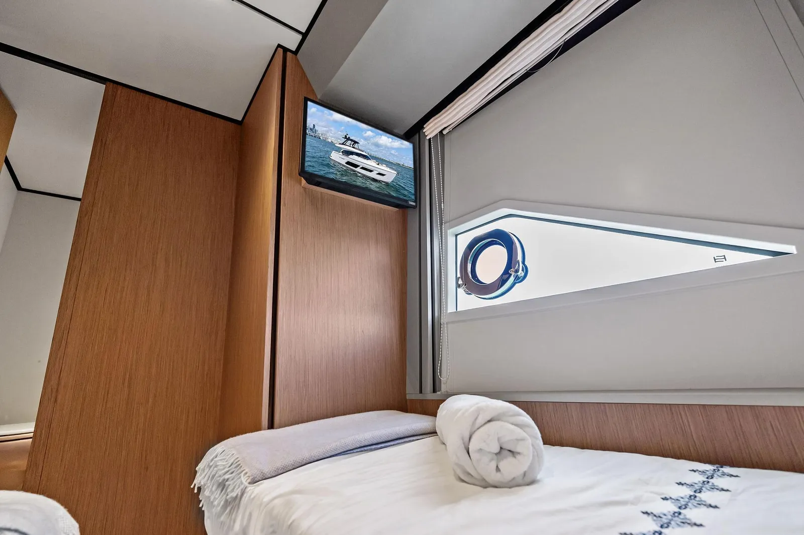 2024 Ferretti 720 – photo 74