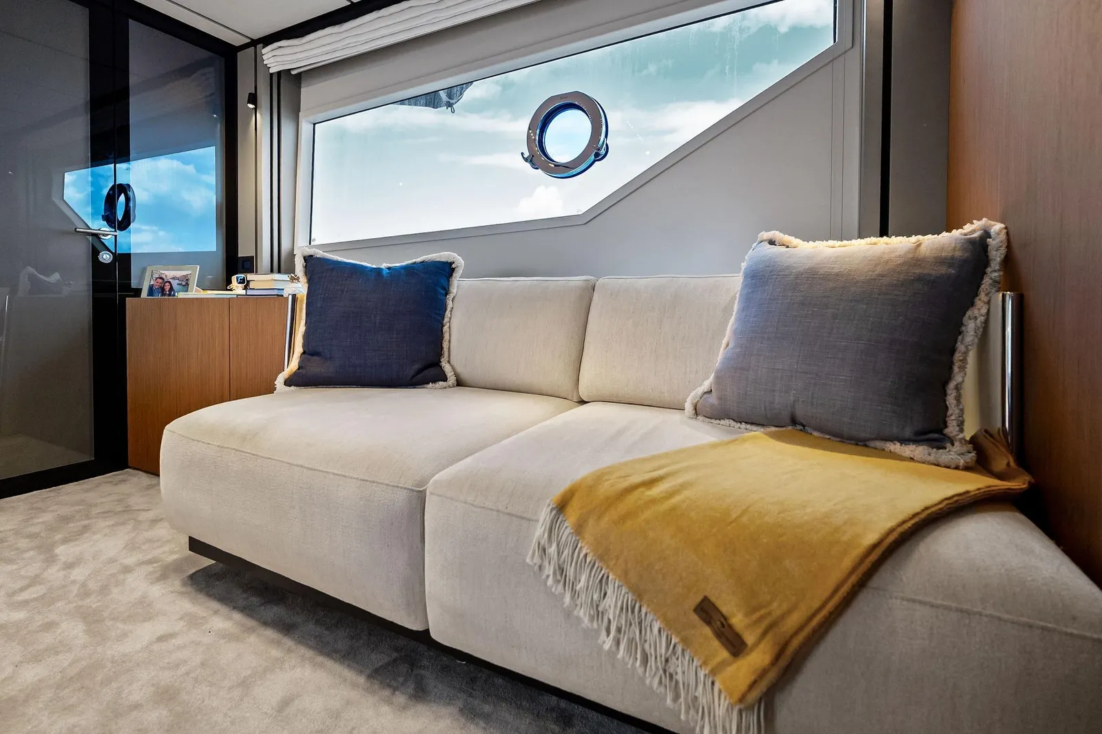 2024 Ferretti 720 – photo 81