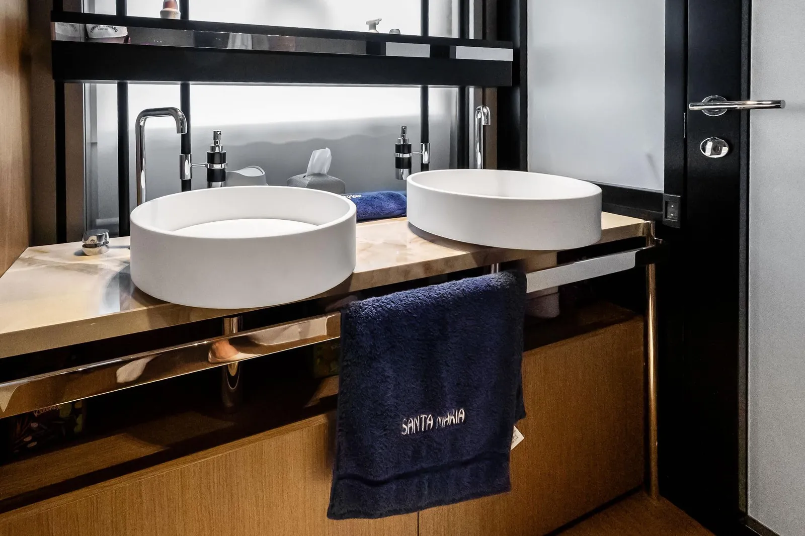 2024 Ferretti 720 – photo 88