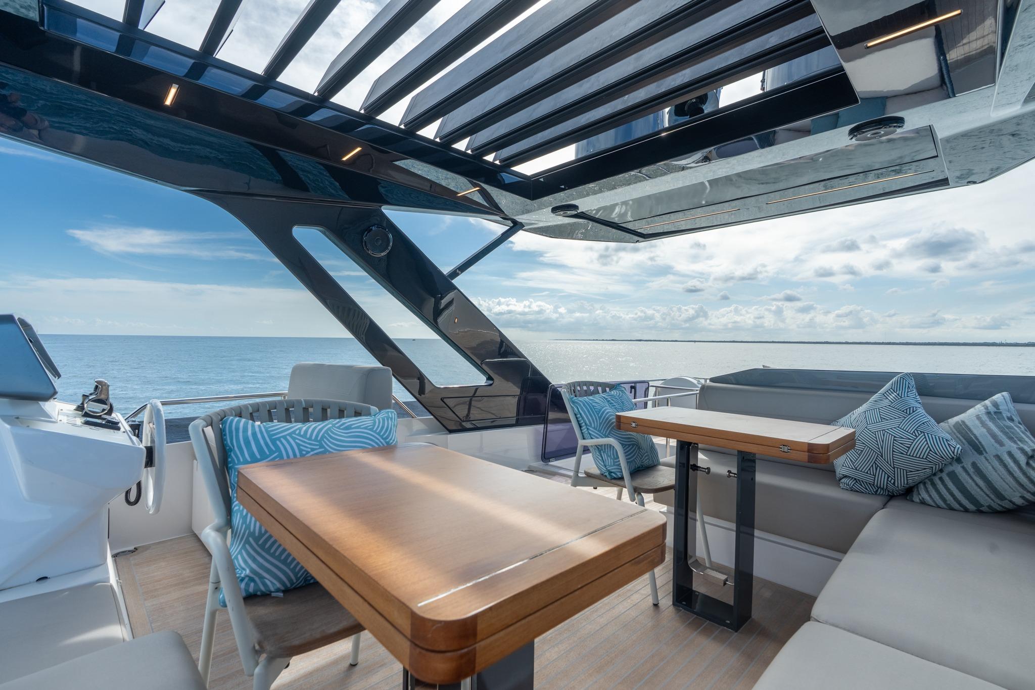 2023 Ferretti Yachts 720 – photo 19