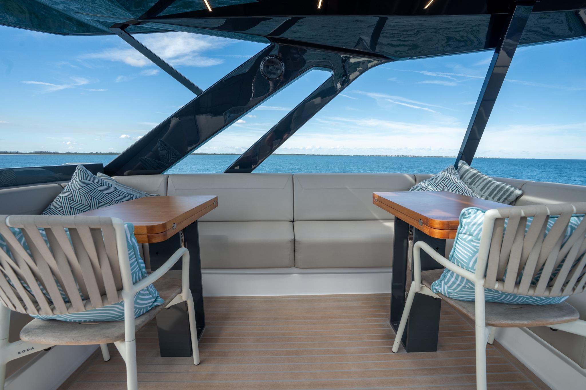 2023 Ferretti Yachts 720 – photo 20