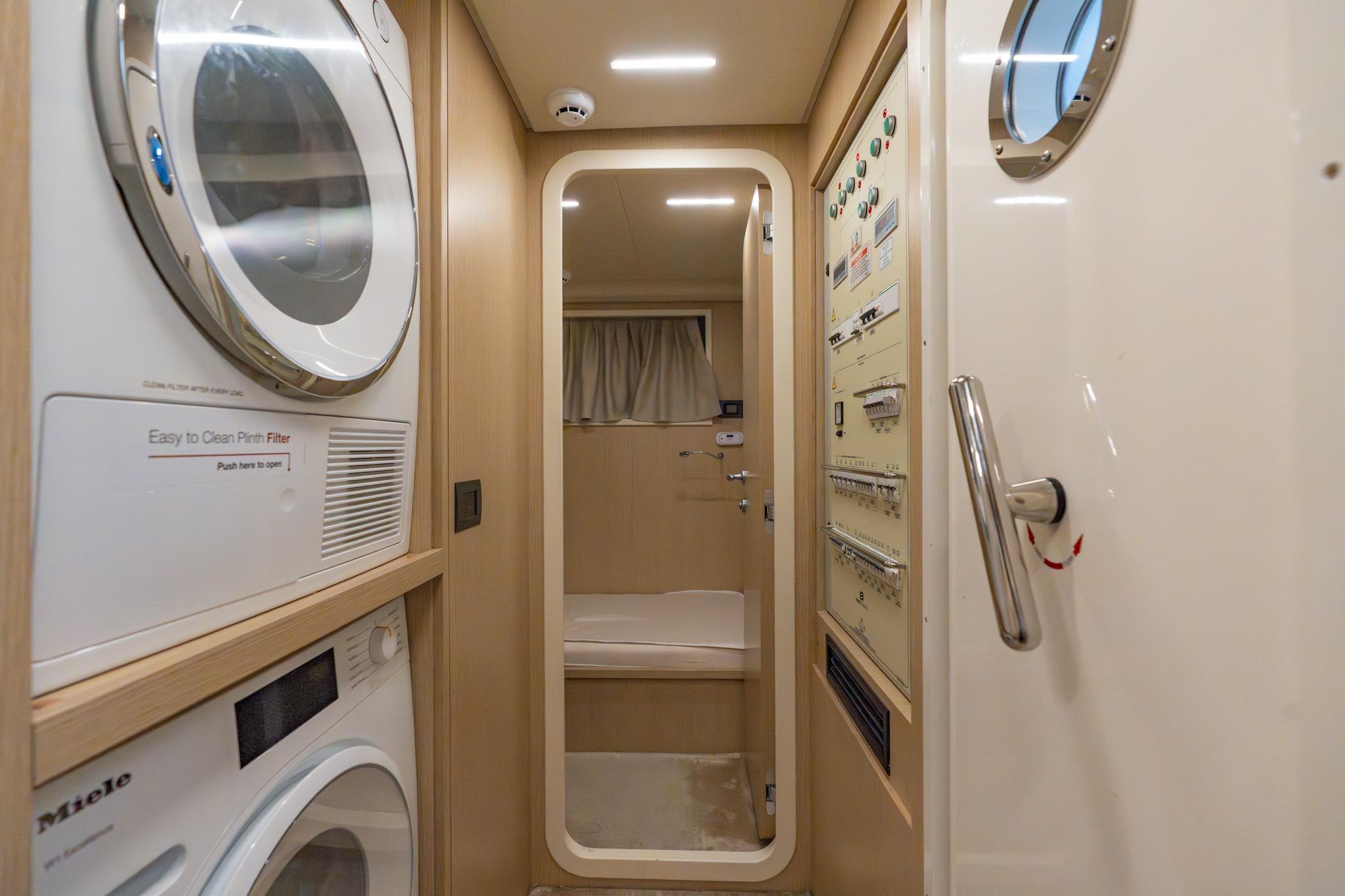 2023 Ferretti Yachts 720 – photo 77