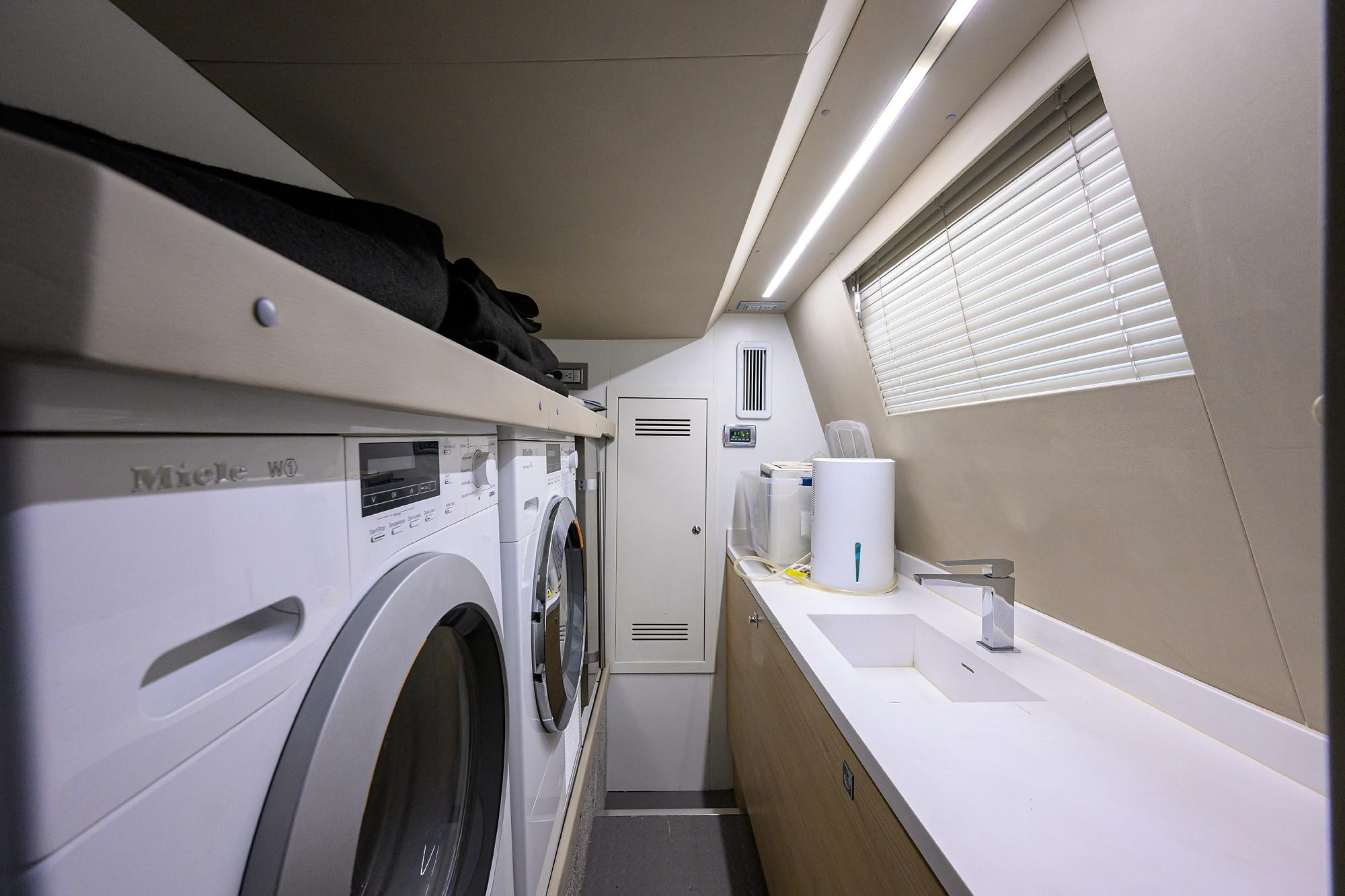 2021 Astondoa 52 Flybridge – photo 50