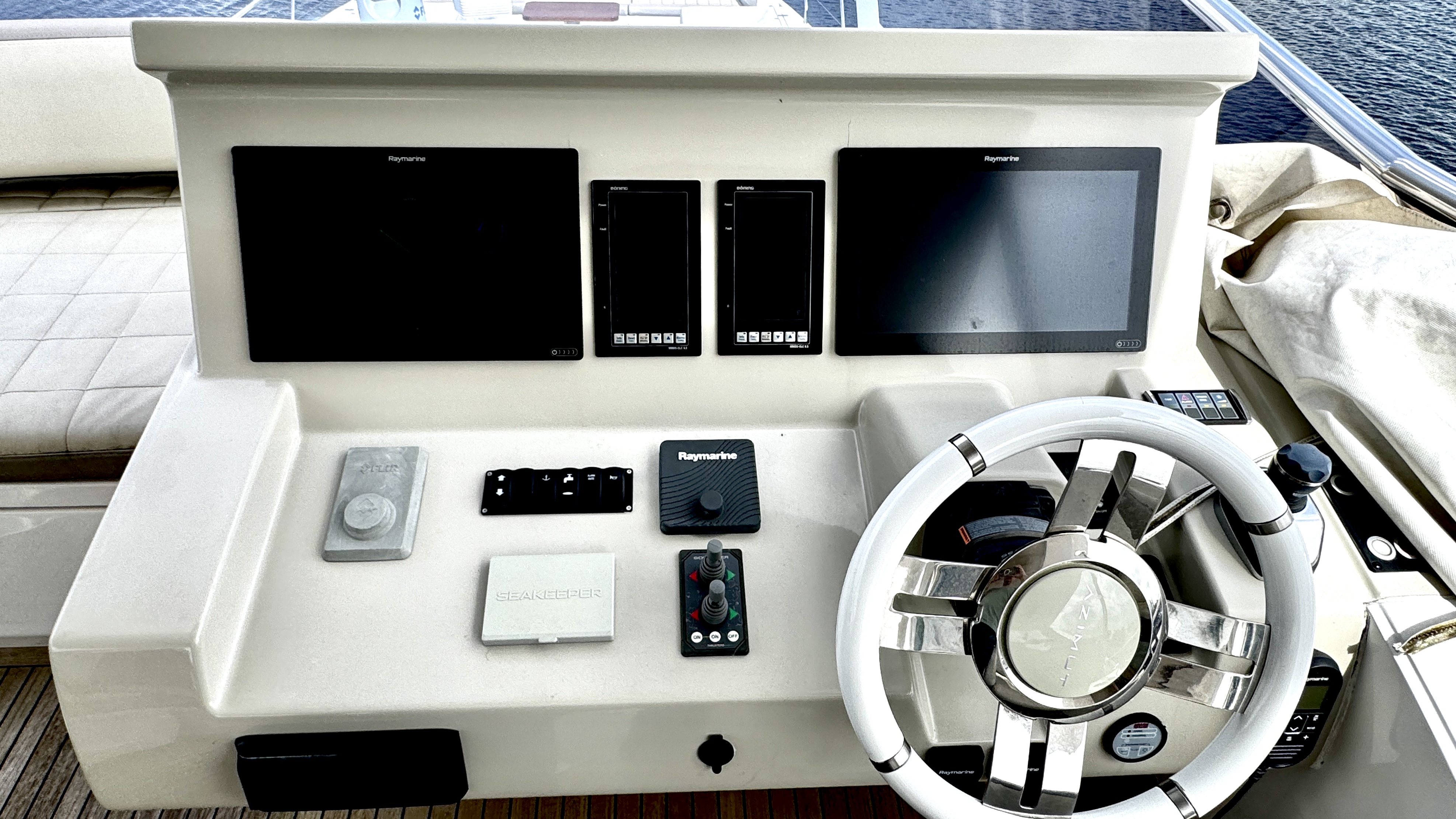 2019 Azimut 72 Fly – photo 26