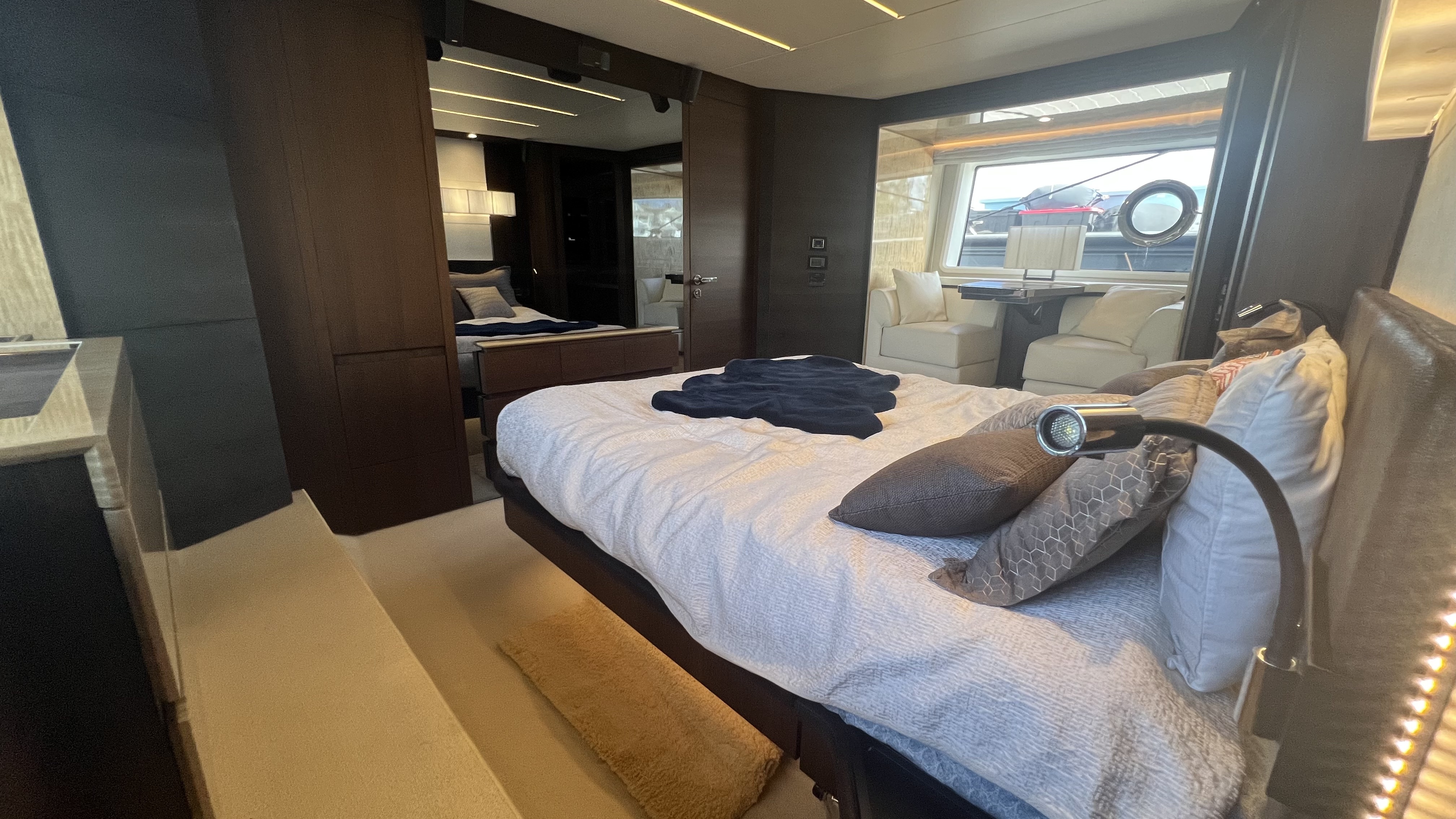 2019 Azimut 72 Fly – photo 31