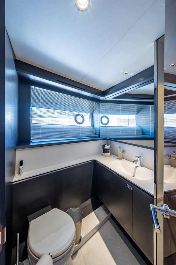 2022 Princess Yachts X95 – photo 83