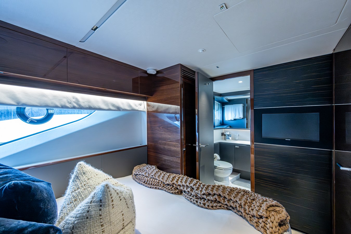 2022 Princess Yachts X95 – photo 120
