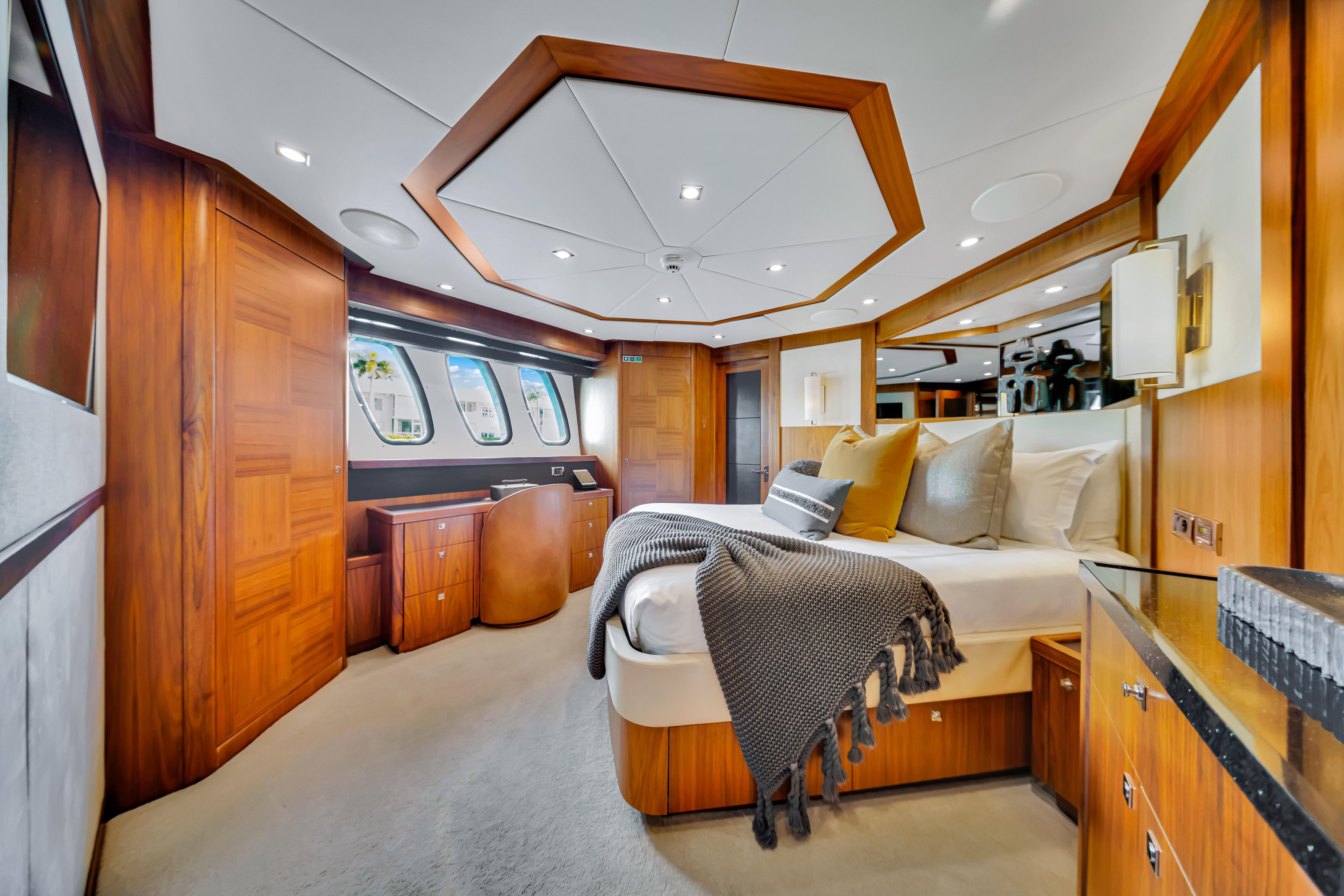 2009 Sunseeker 37 Metre – photo 17