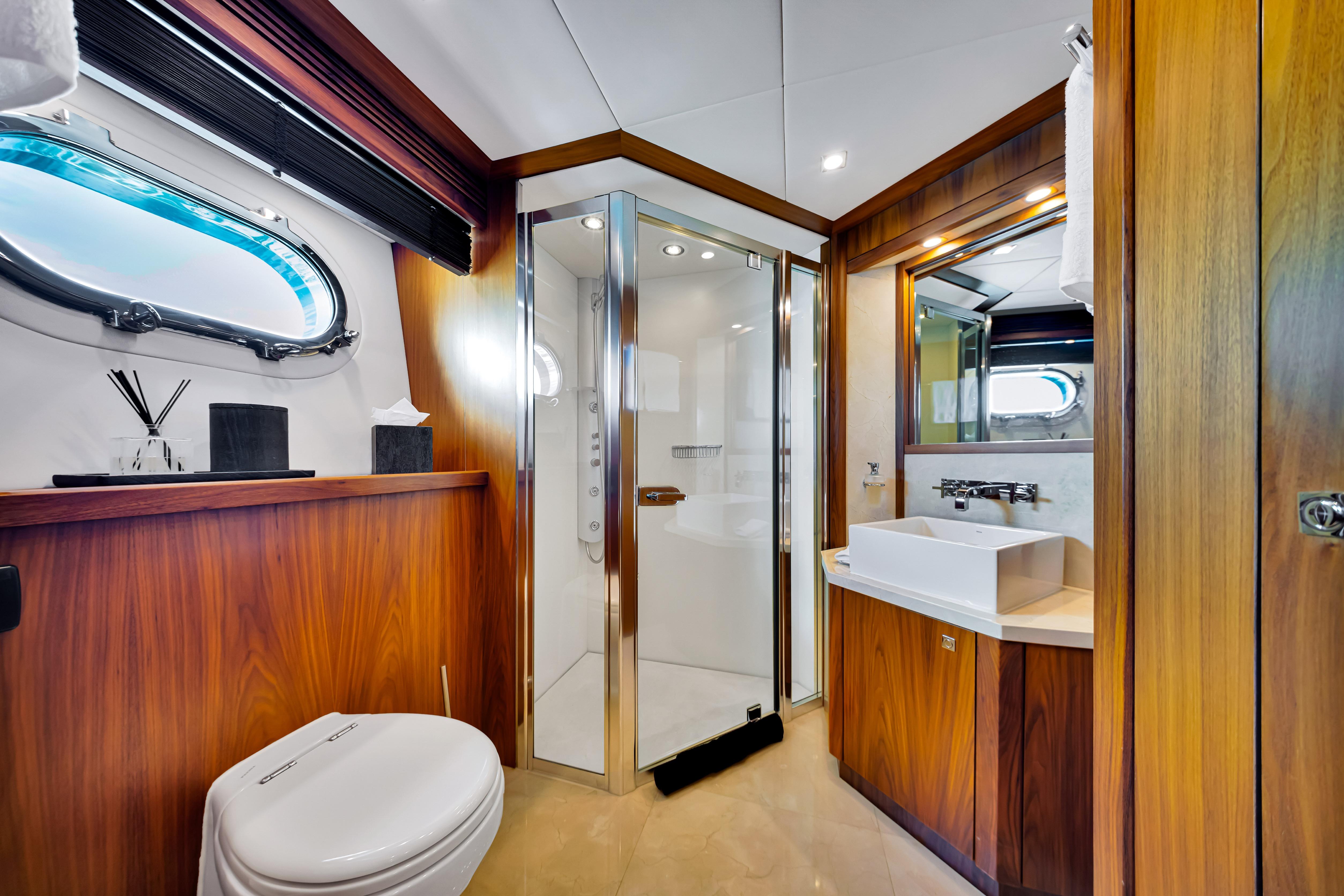 2009 Sunseeker 37 Metre – photo 22