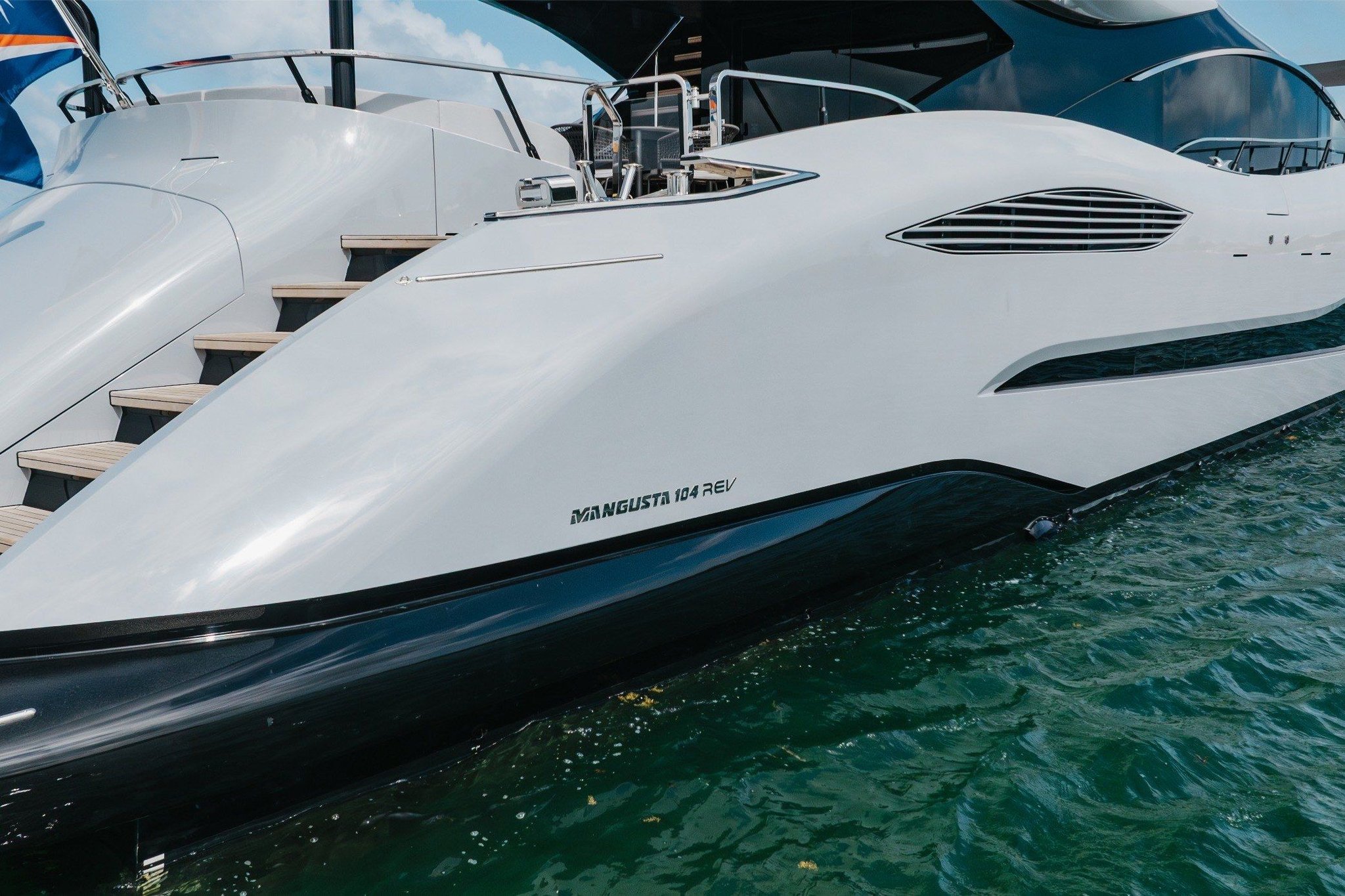 Mangusta 104 REV – photo 12