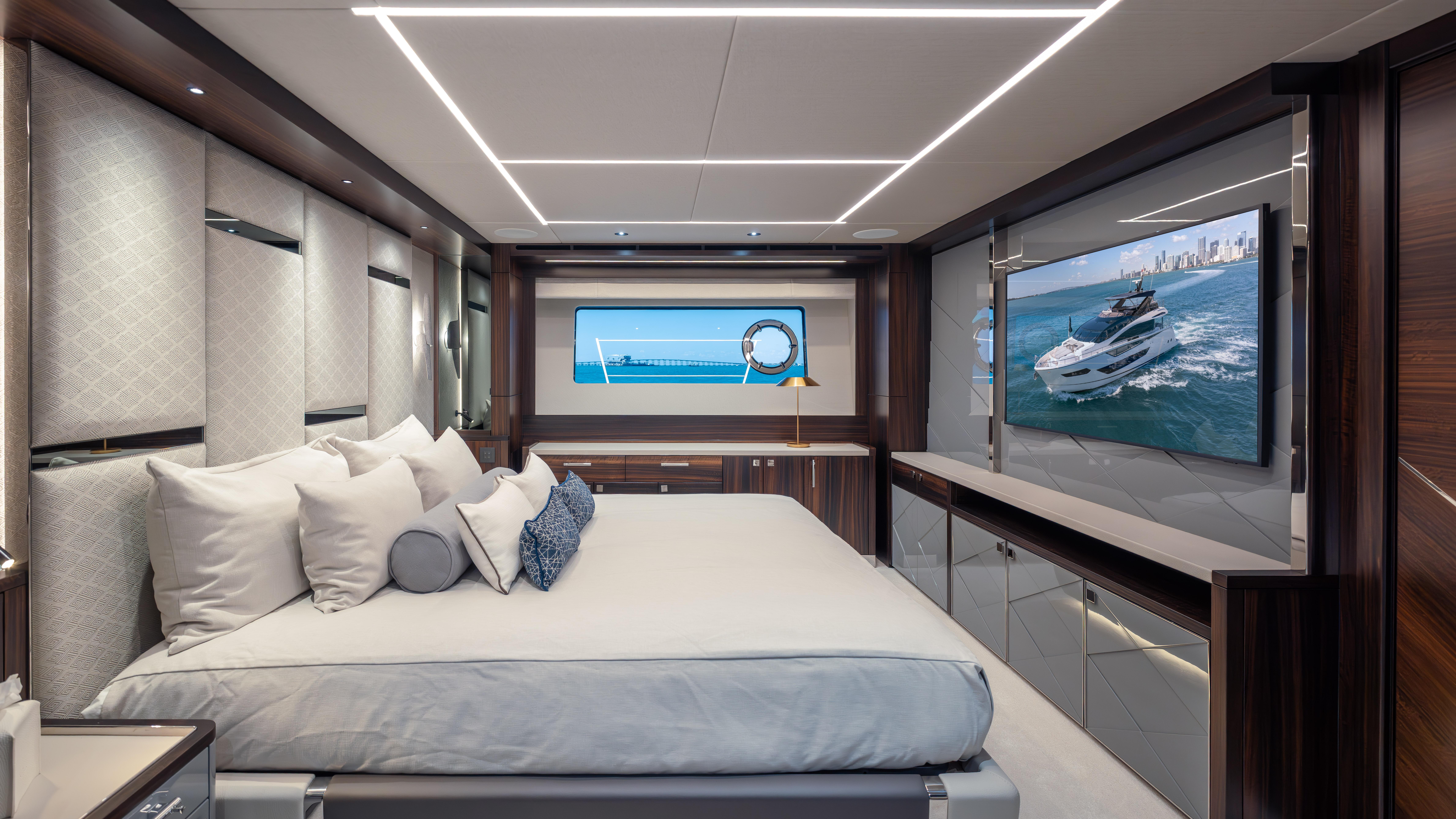 2025 Sunseeker 88 Yacht – photo 20