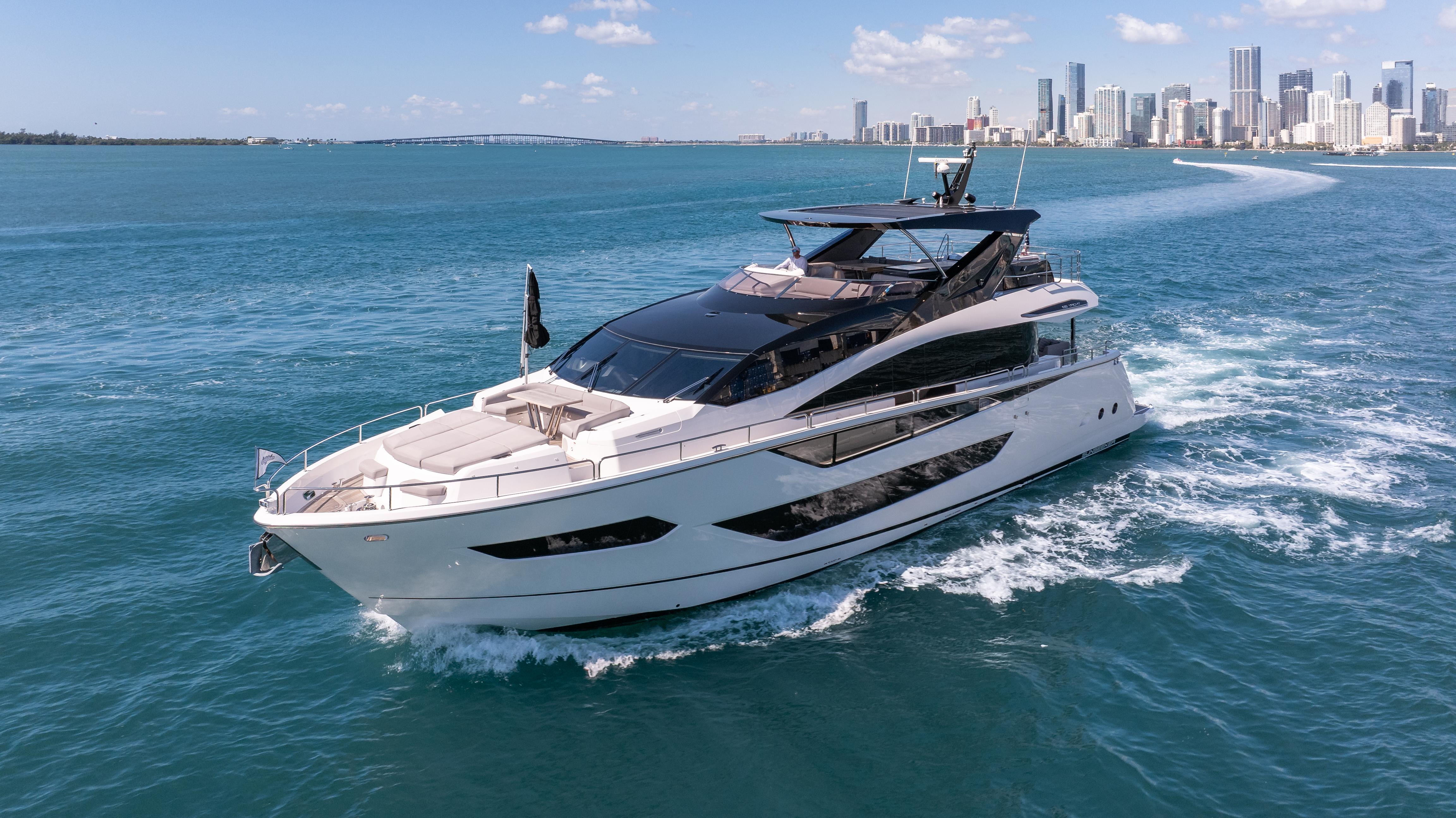 2025 Sunseeker 88 Yacht – photo 7