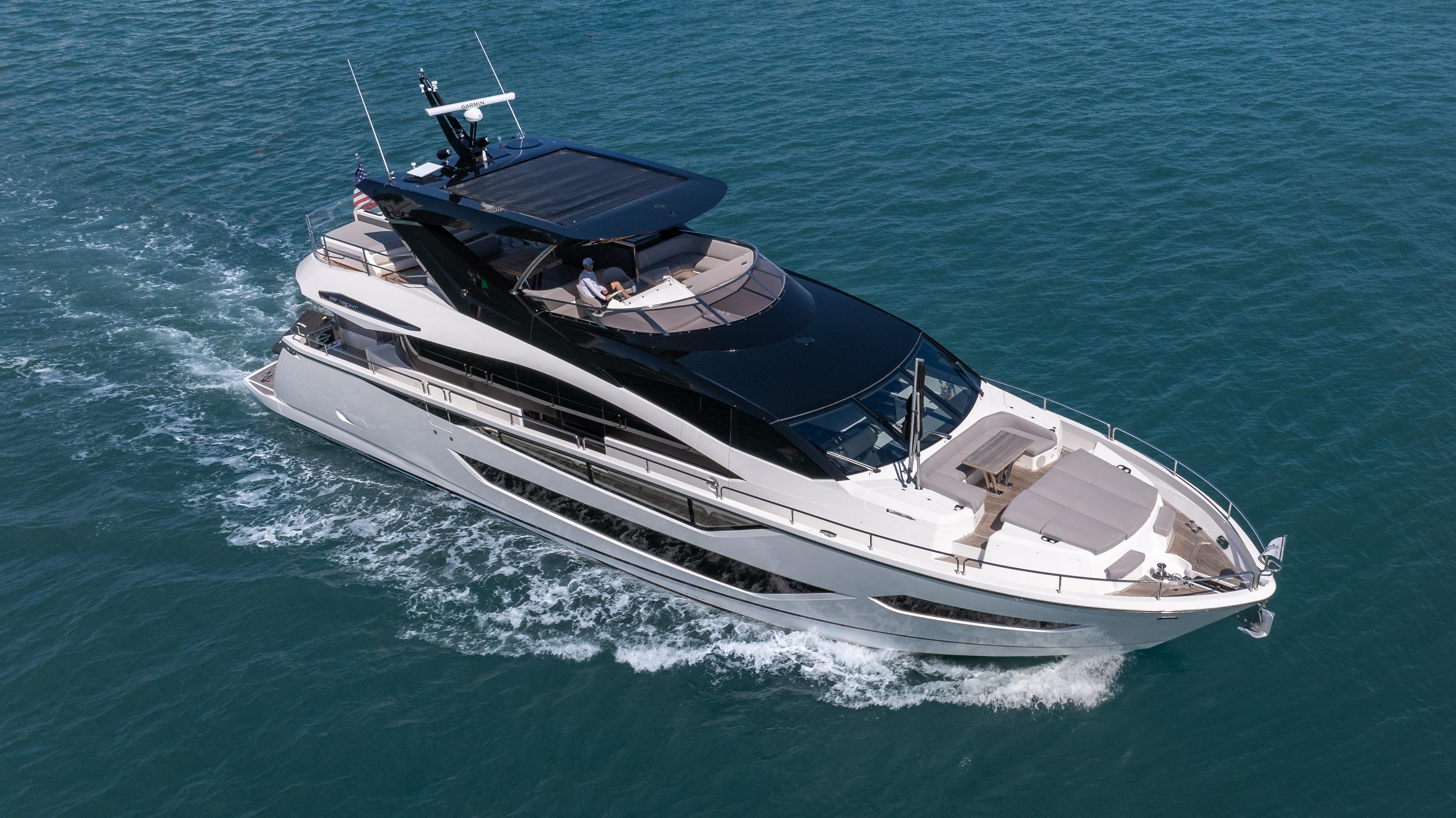 2025 Sunseeker 88 Yacht – photo 2