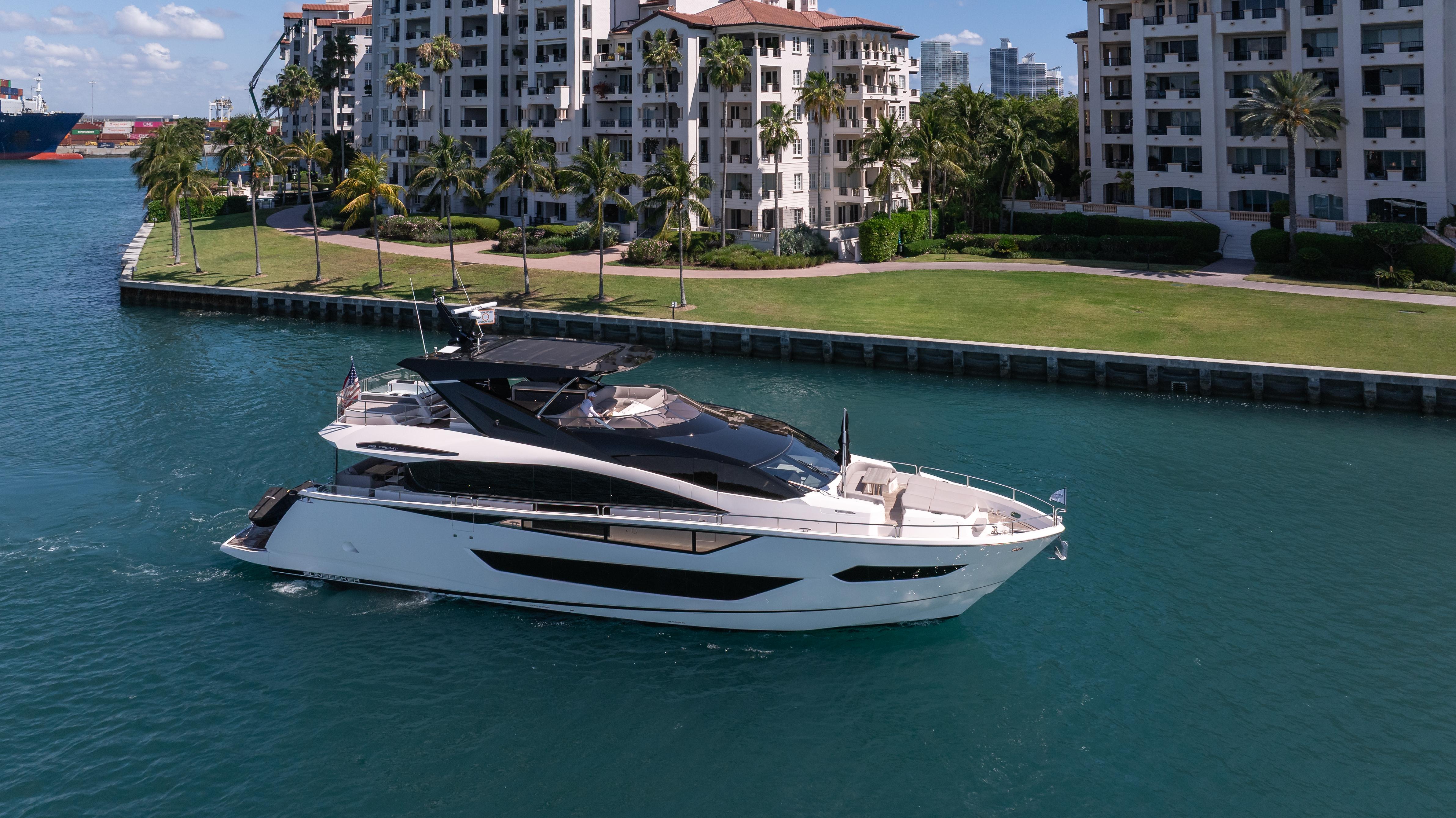 2025 Sunseeker 88 Yacht – photo 8