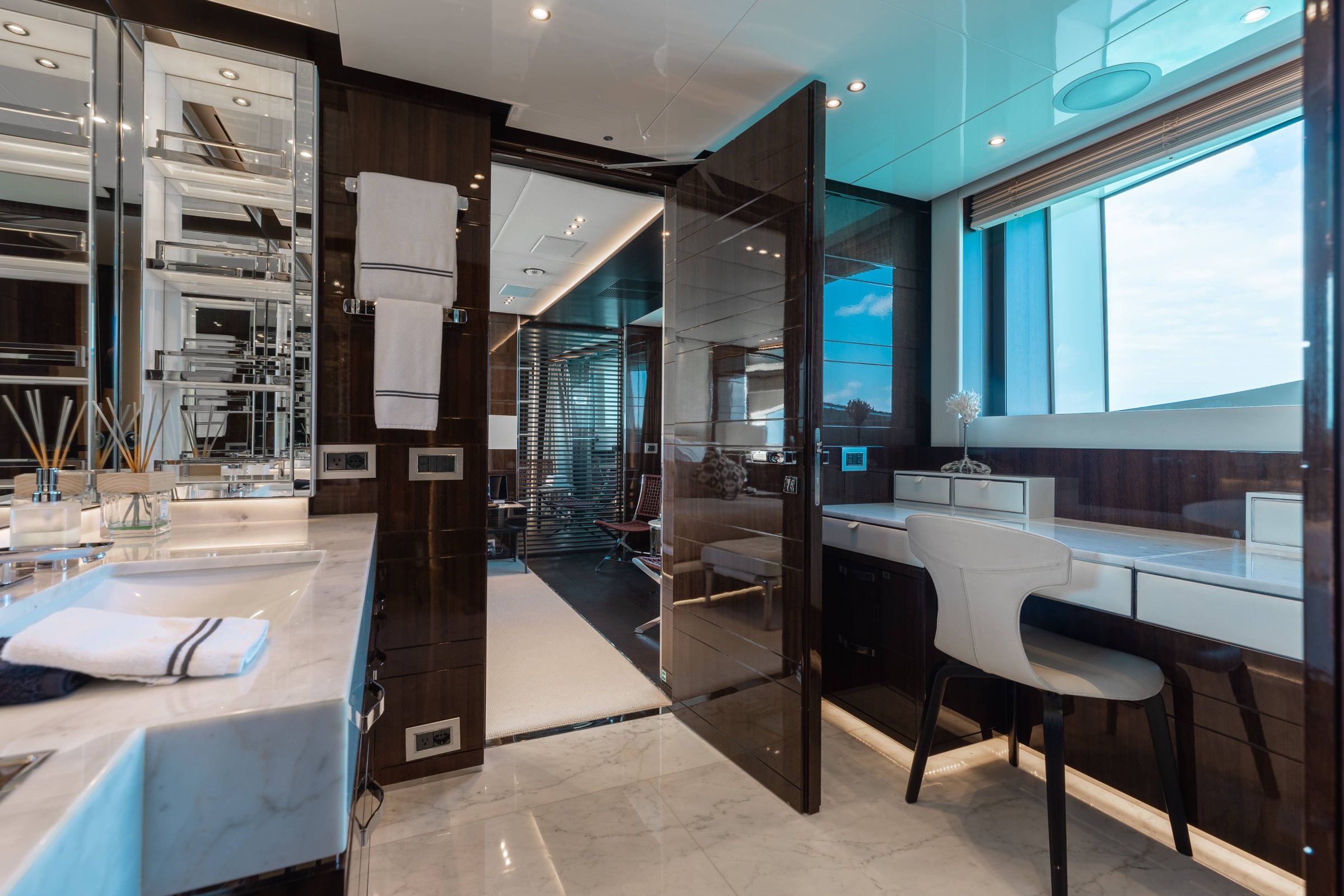 Benetti Custom Built – photo 16