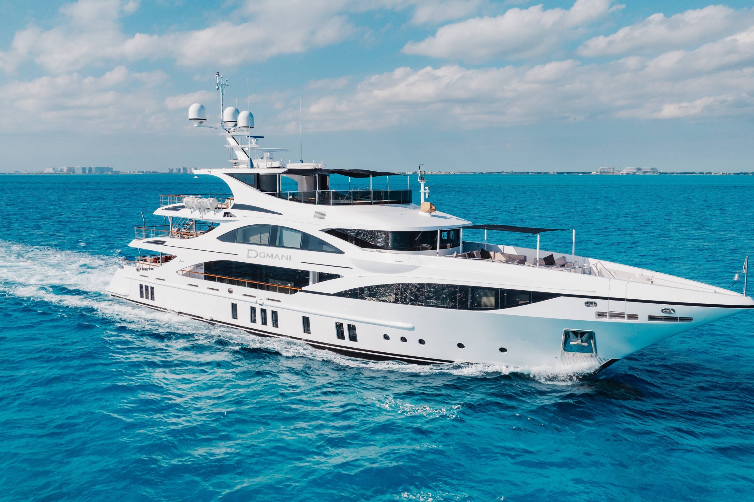 Benetti Custom Built — DOMANI