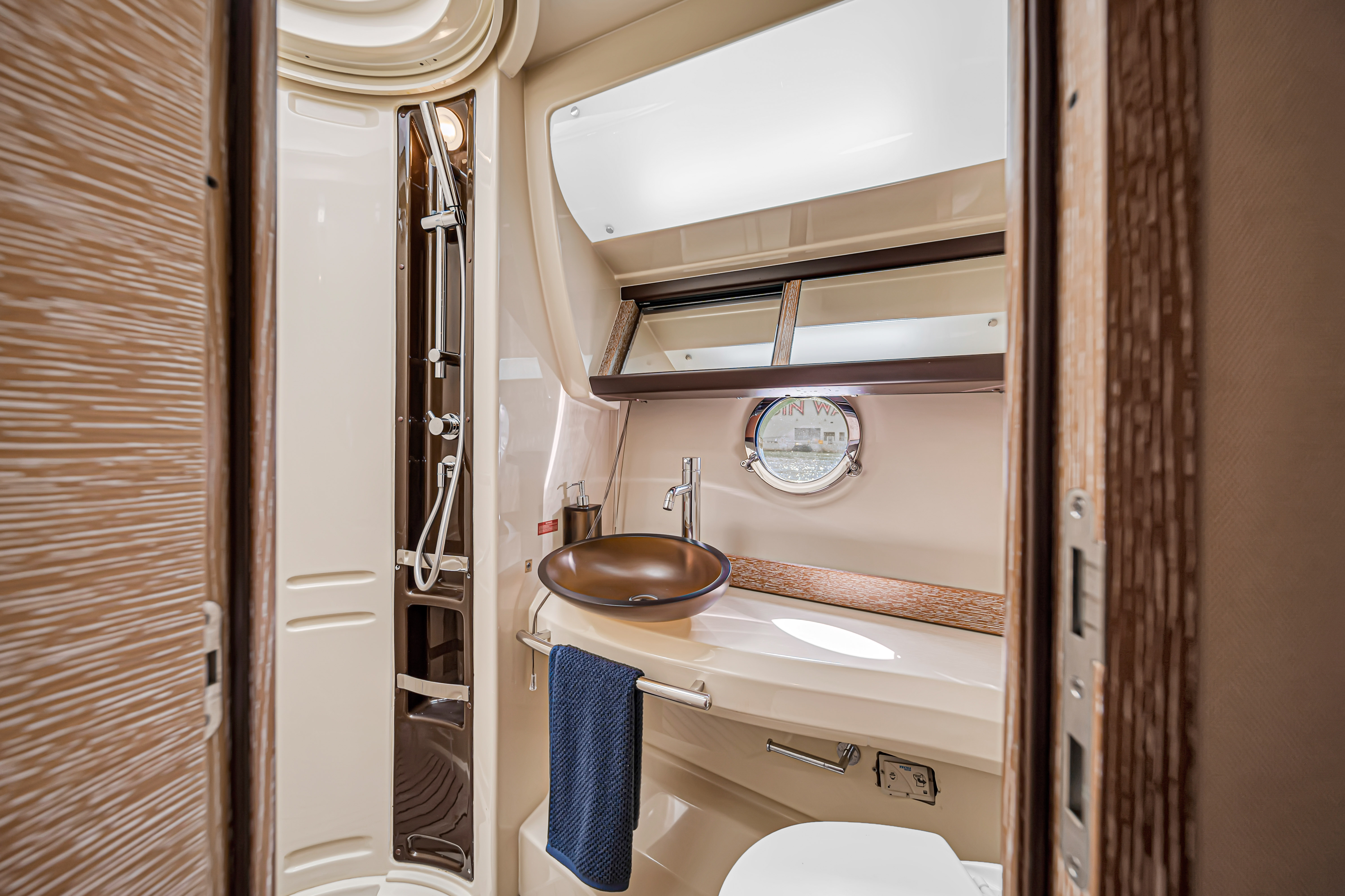 Azimut 40 – photo 10