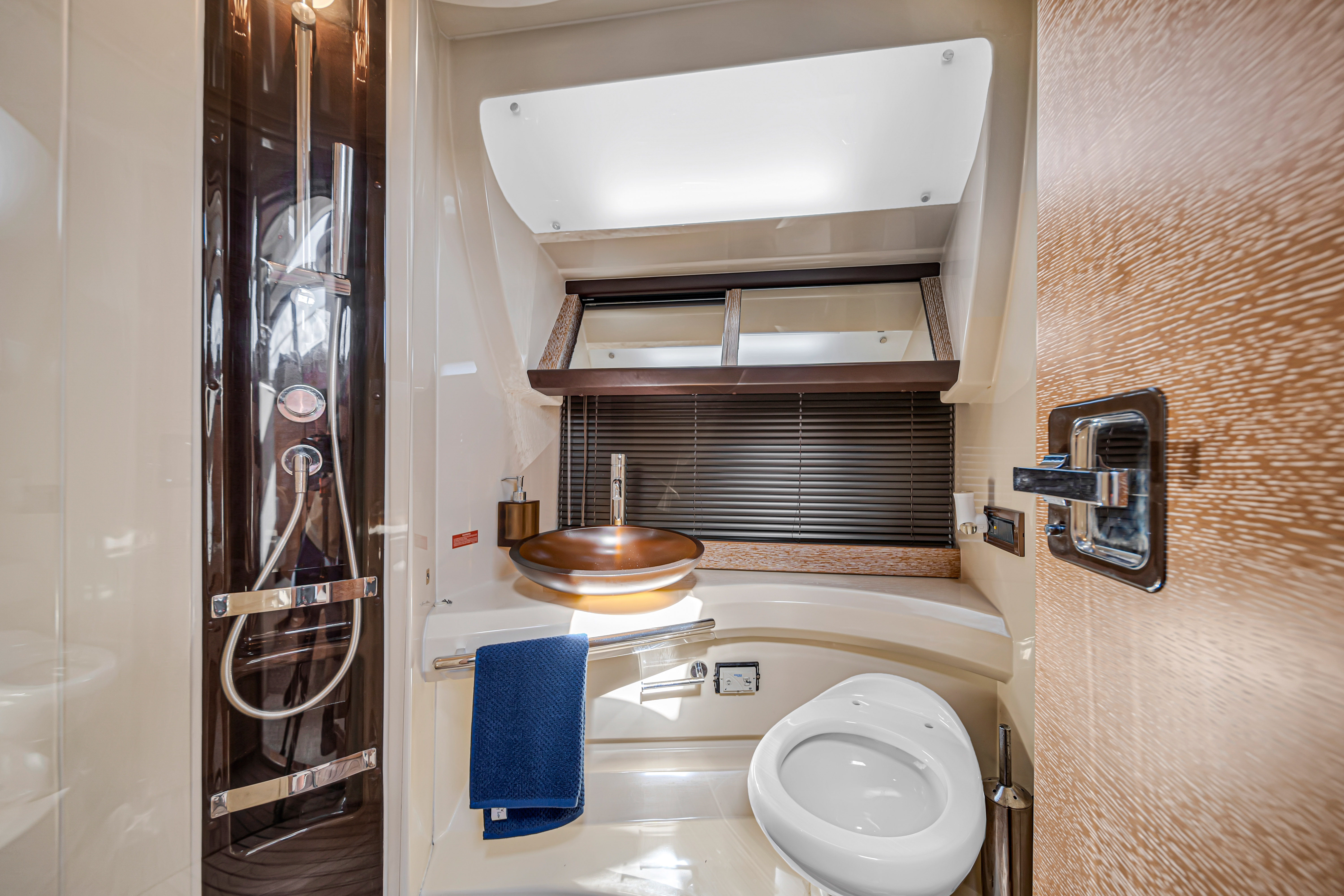 Azimut 40 – photo 11