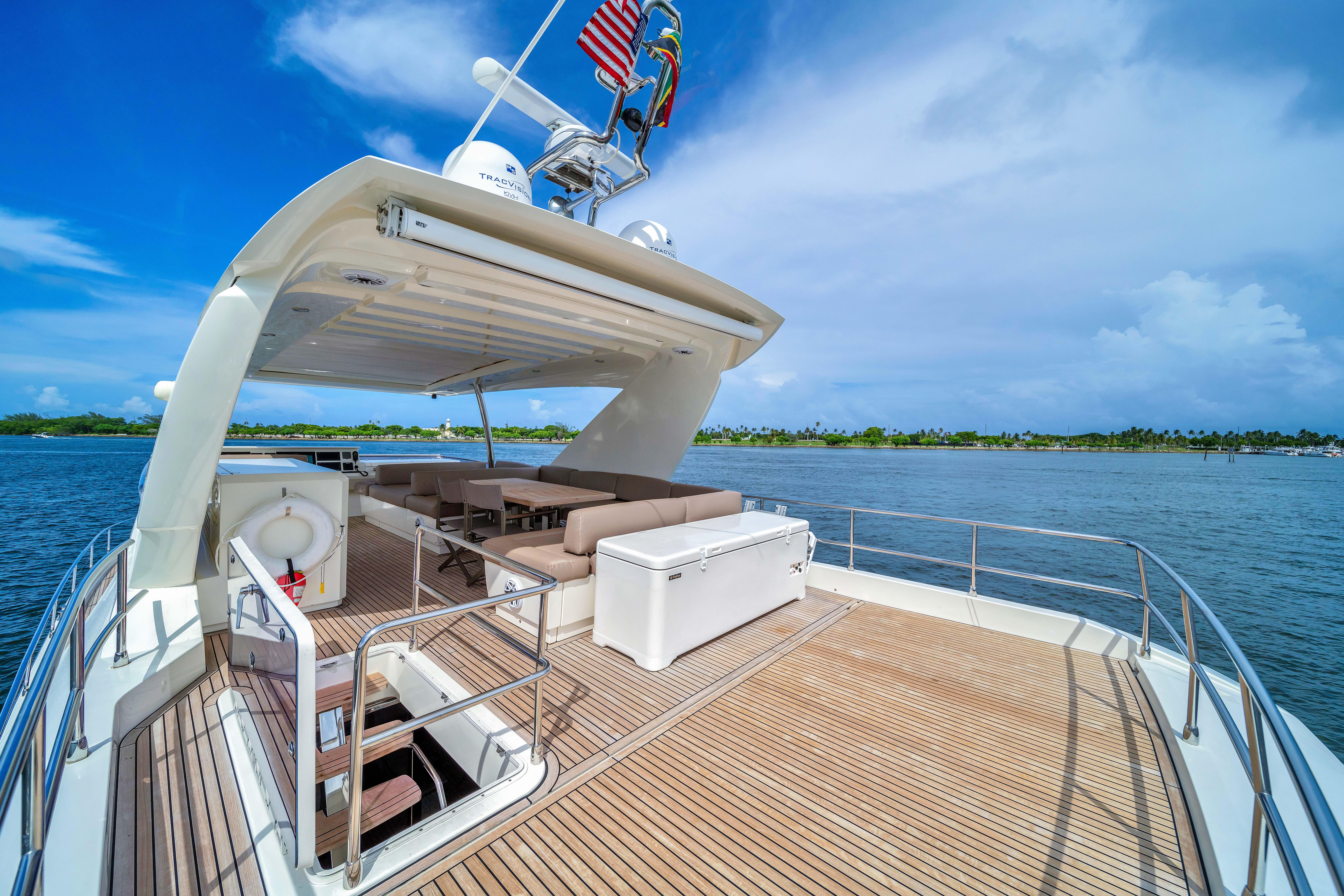 2015 Prestige 750 – photo 13