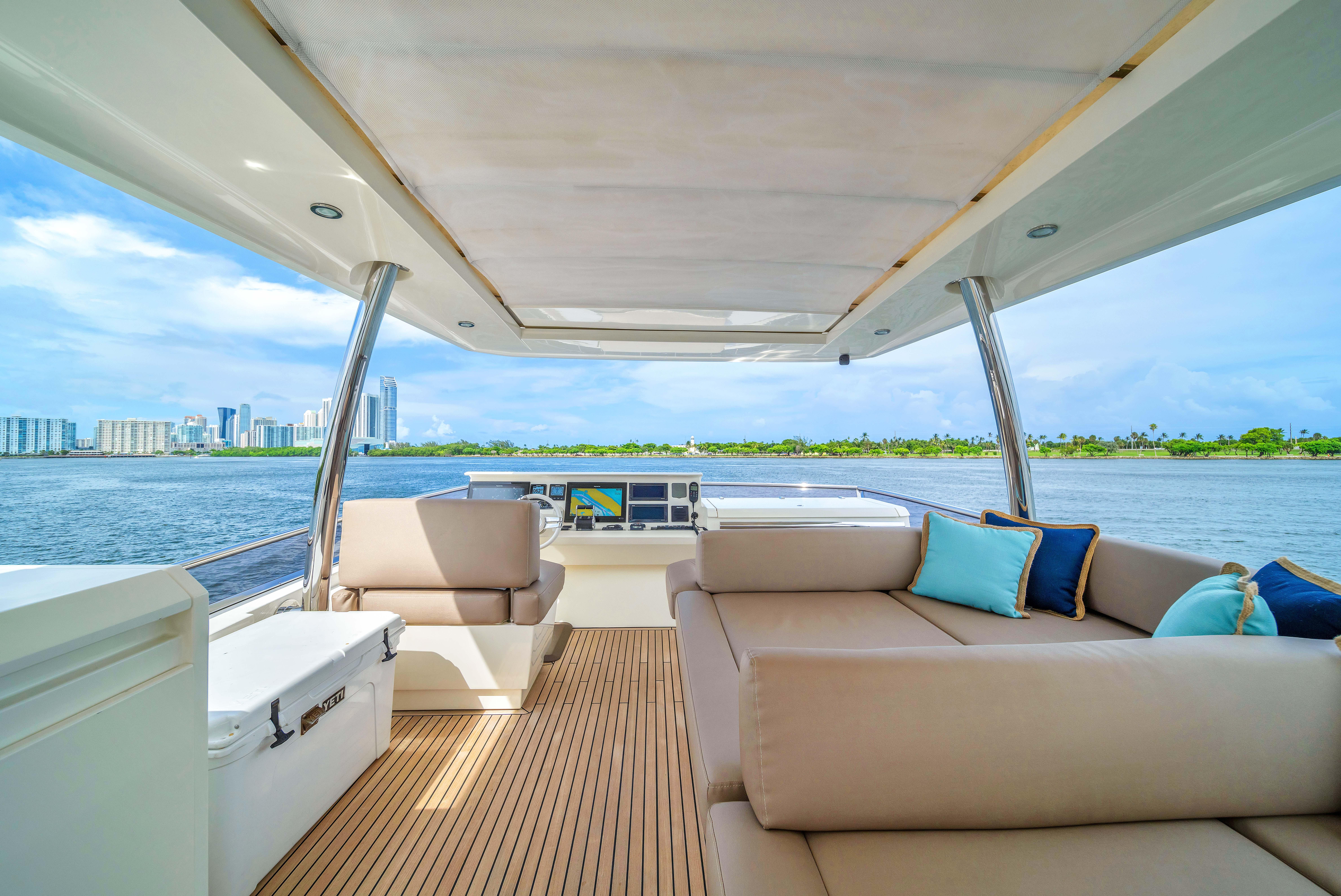 2015 Prestige 750 – photo 14