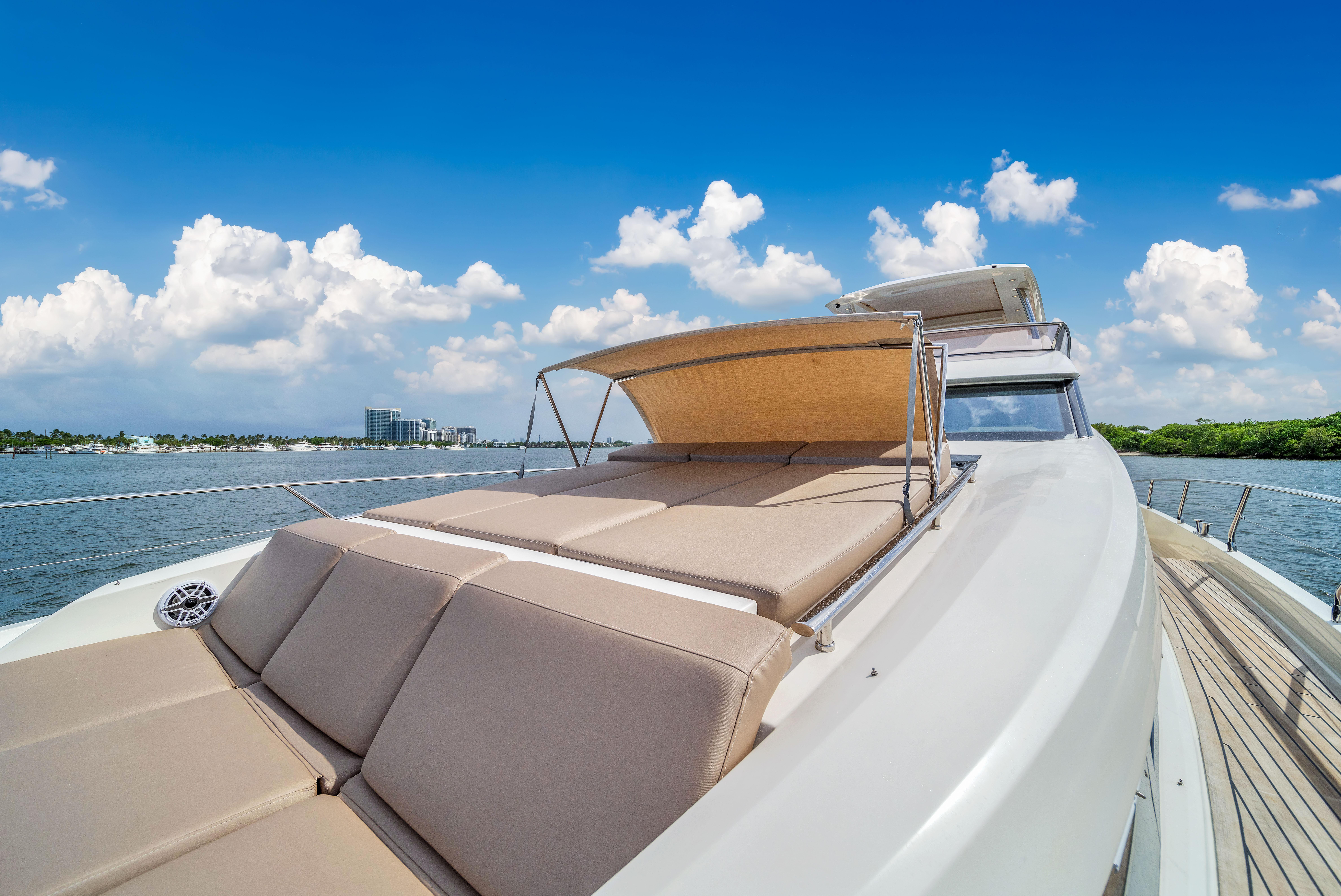 2015 Prestige 750 – photo 18