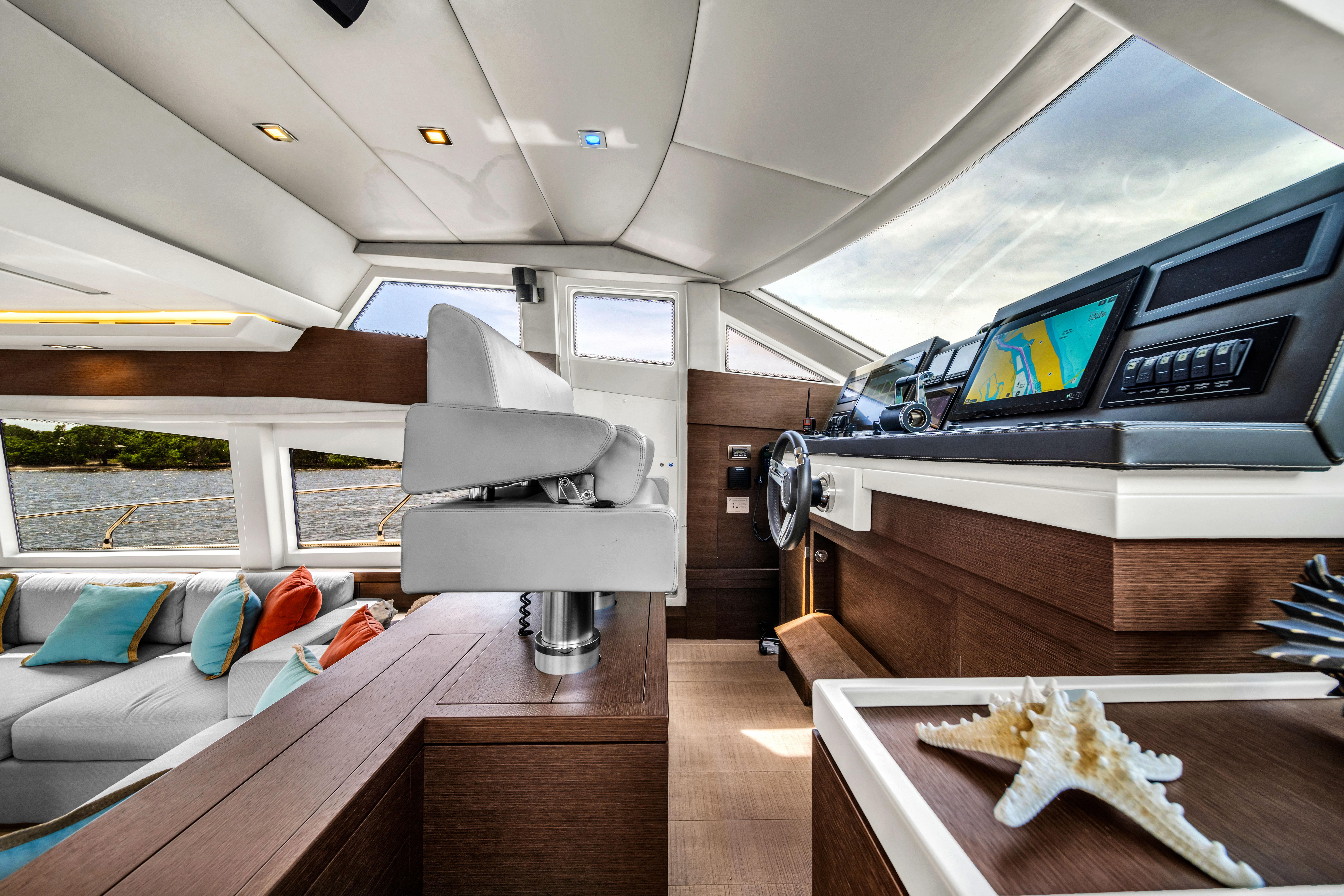 2015 Prestige 750 – photo 30