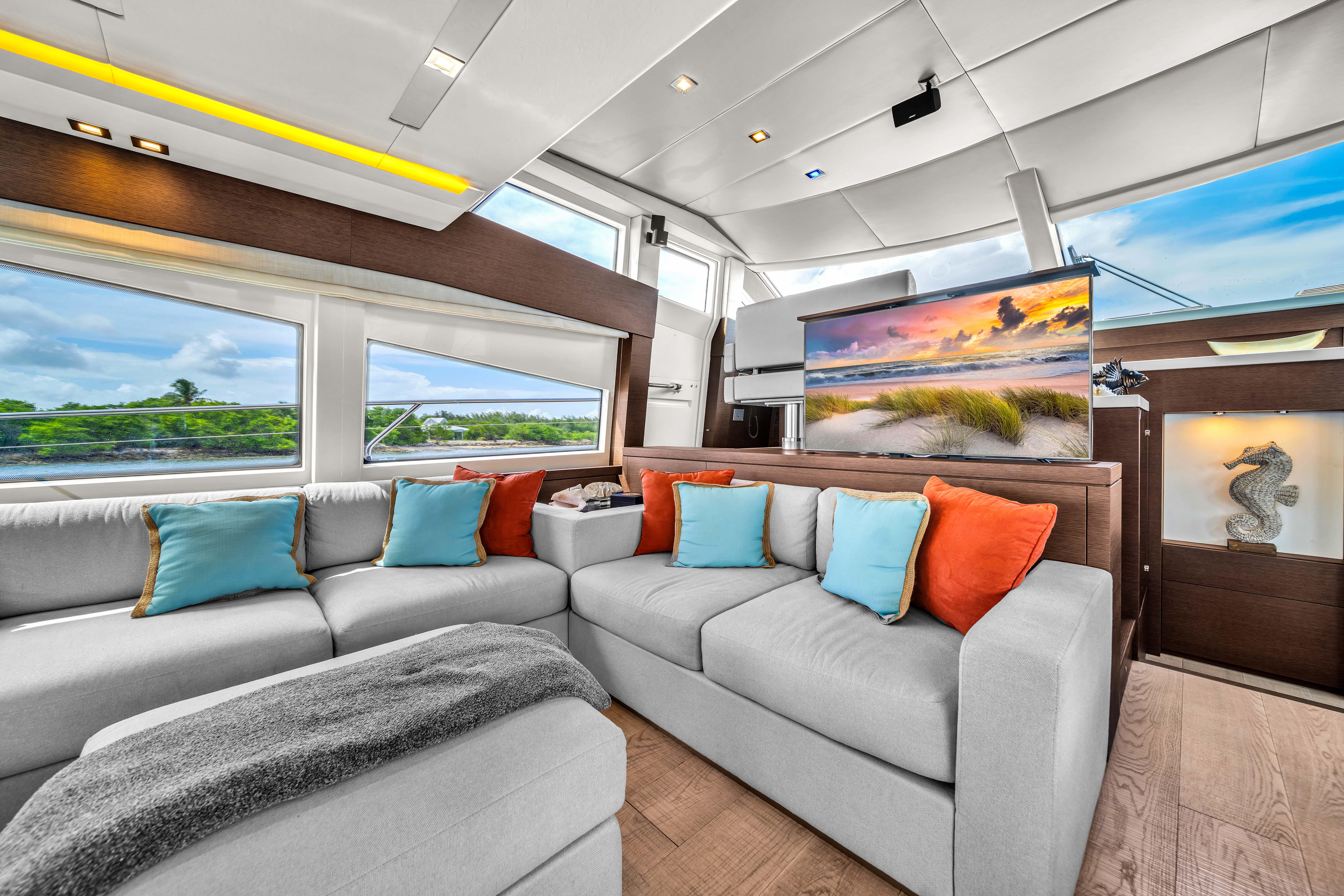 2015 Prestige 750 – photo 38
