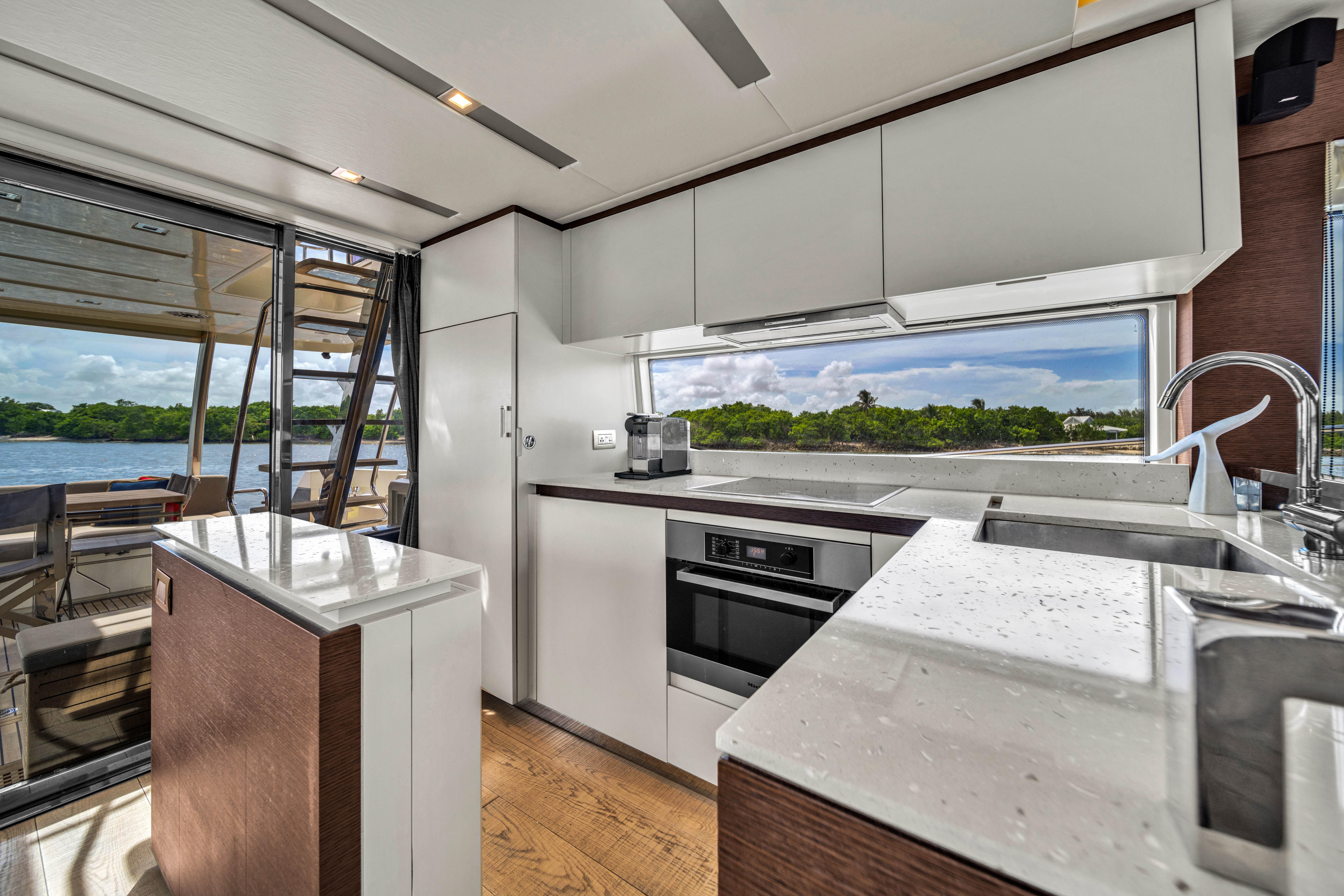 2015 Prestige 750 – photo 39