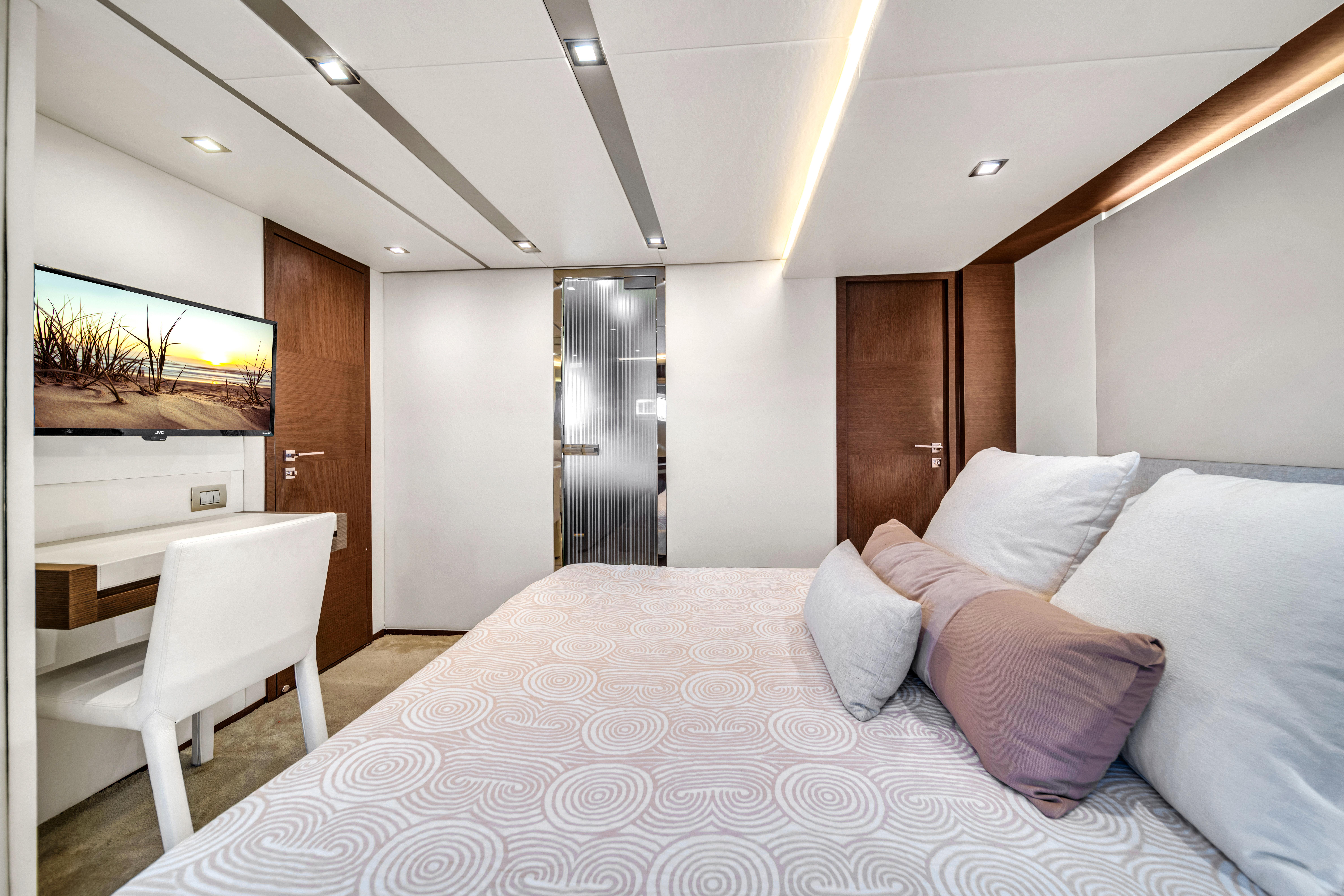 2015 Prestige 750 – photo 49
