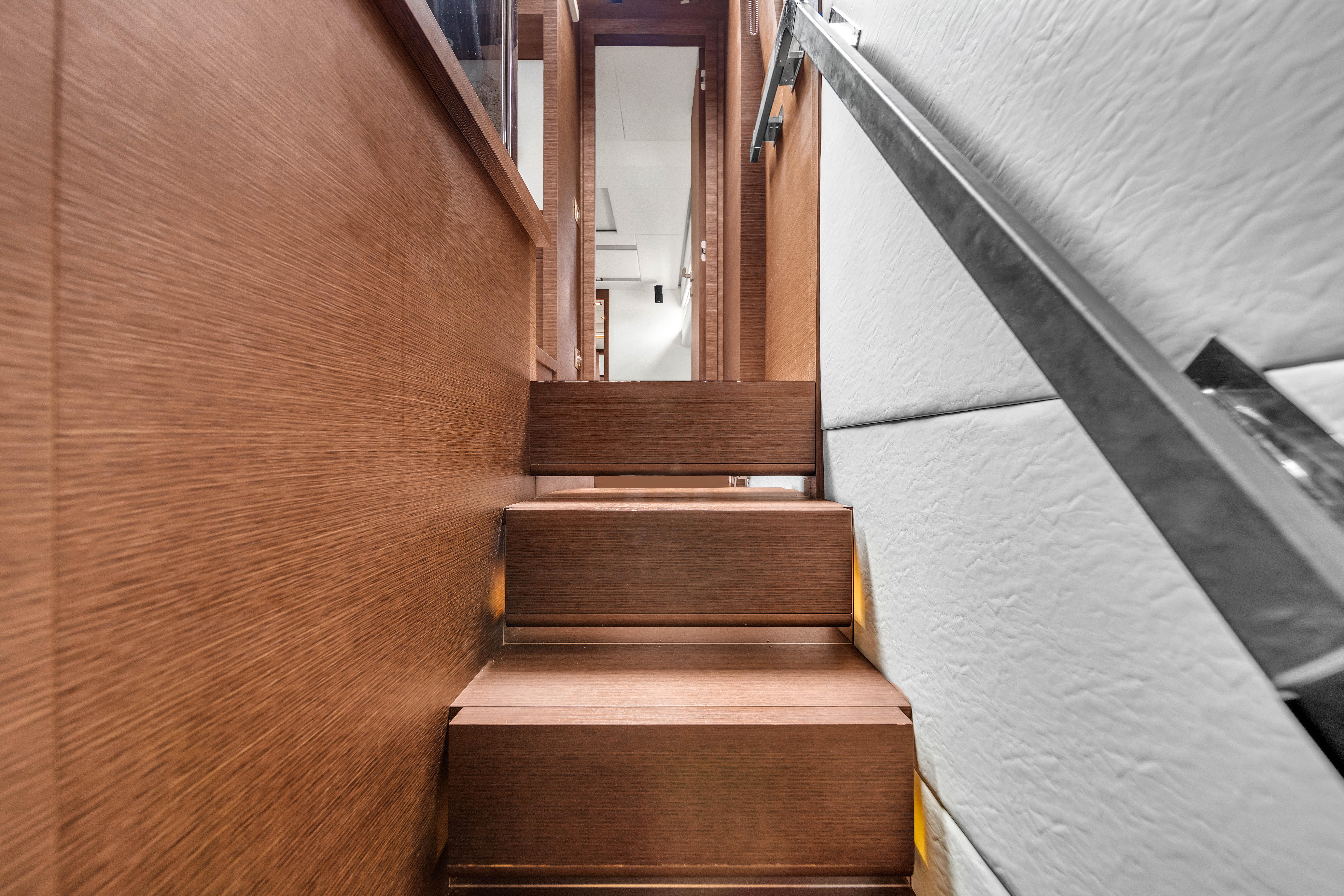 2015 Prestige 750 – photo 58